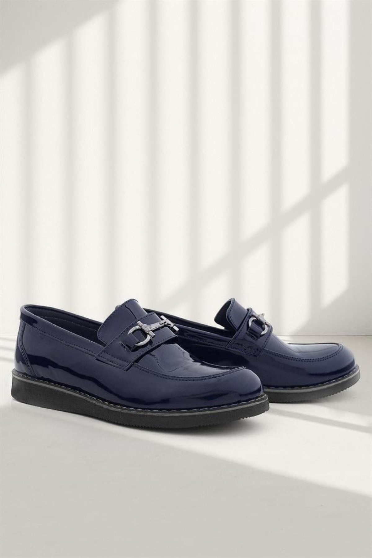 Hakiki Deri Lacivert Rugan Tokalı Loafer Çocuk Klasik Ayakkabı - Görsel 2