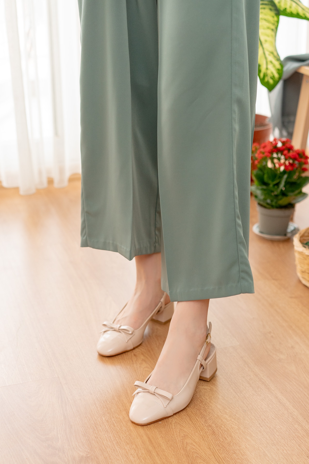 Livay Bej Rugan Fiyonklu (4 cm) Yuvarlak Burunlu Günlük Kullanım Topuklu Ayakkabı - Görsel 2