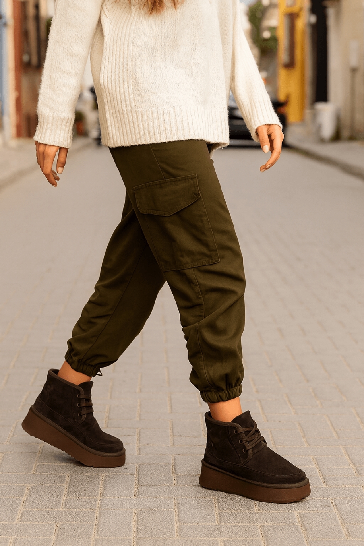 Ugy Kahverengi (4.5 CM) İçi Kürklü Bağcıklı Günlük Kullanım Bot - Görsel 2