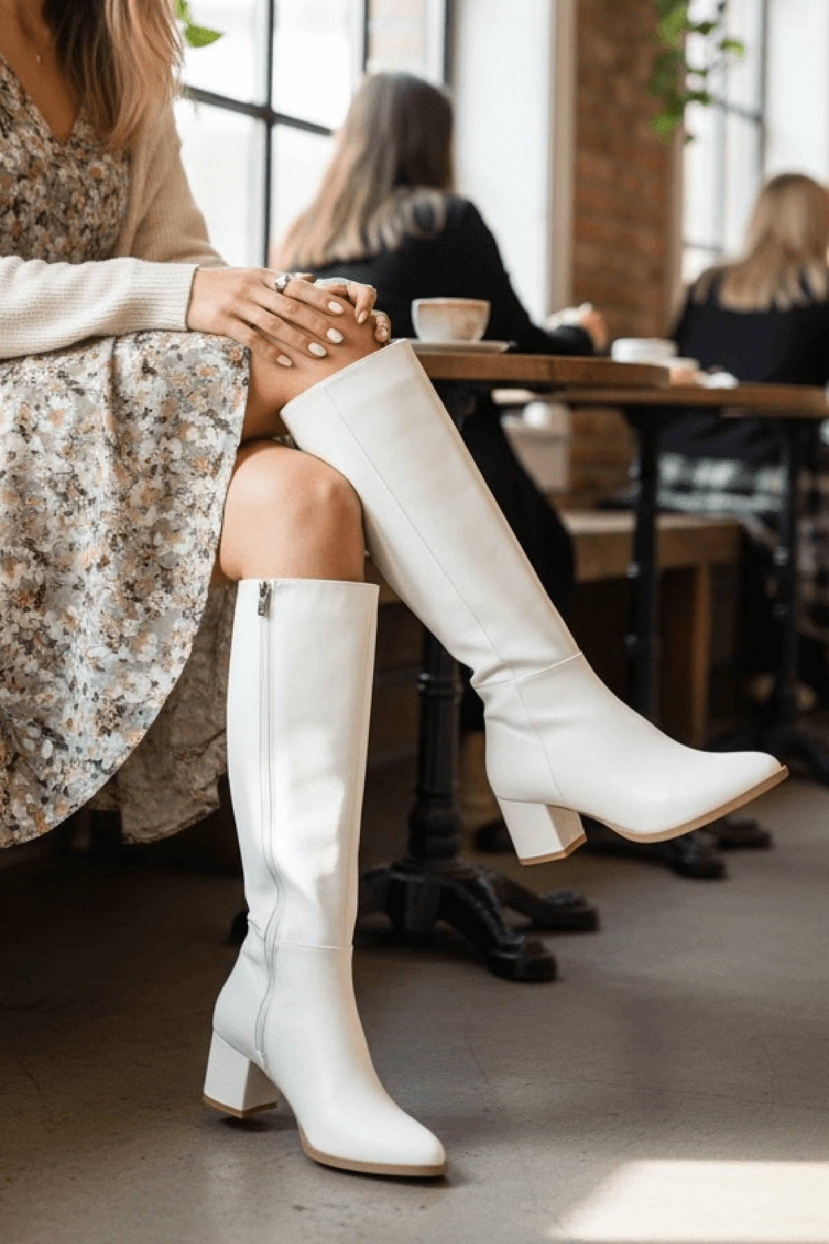 Despina Beyaz Deri Topuklu (5 cm Topuklu ) Yanı Fermuarlı Günlük Kullanım Çizme - Görsel 2