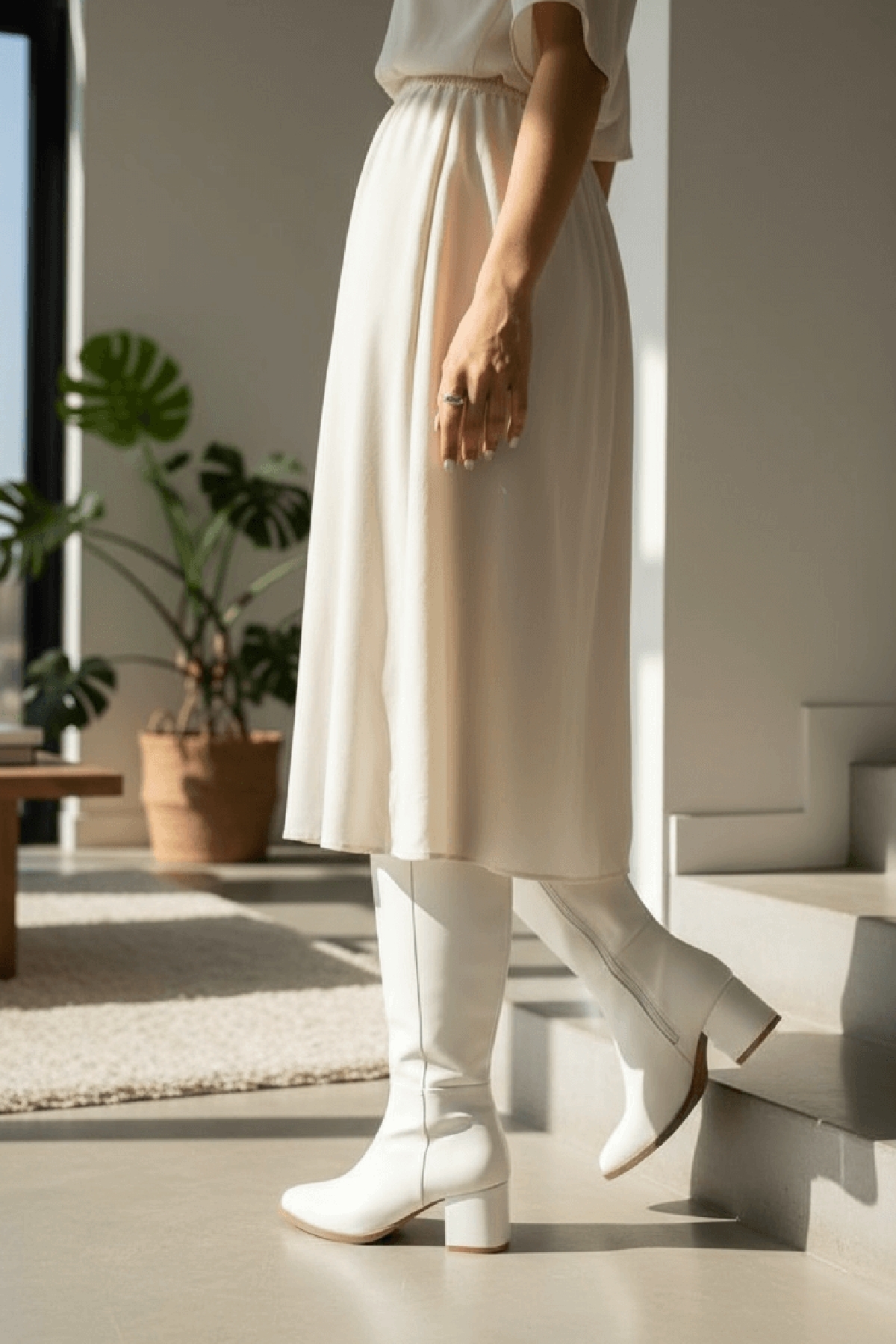 Despina Beyaz Deri Topuklu (5 cm Topuklu ) Yanı Fermuarlı Günlük Kullanım Çizme - Görsel 5