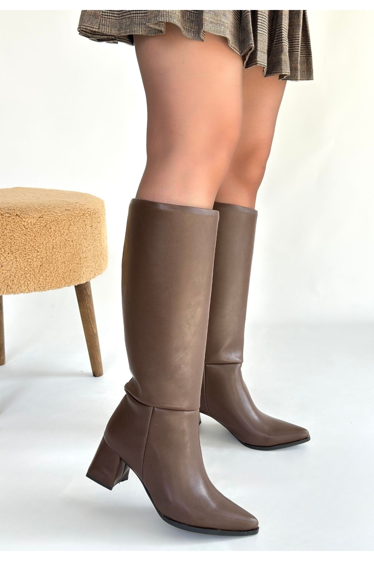 Kahverengi Kadın Topuklu Çizme - Görsel 4