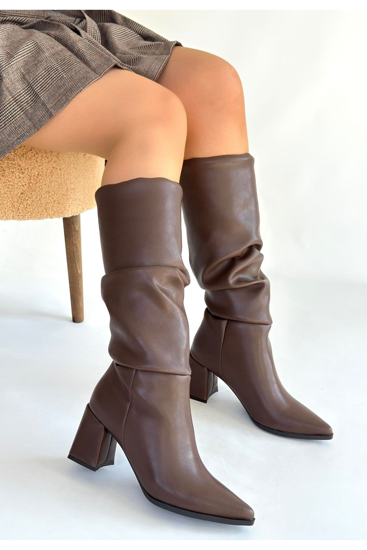 Pabucmarketi Pabucmarketi Kahverengi Kadın Topuklu Çizme Flo'da! Kahverengi - 2. görsel