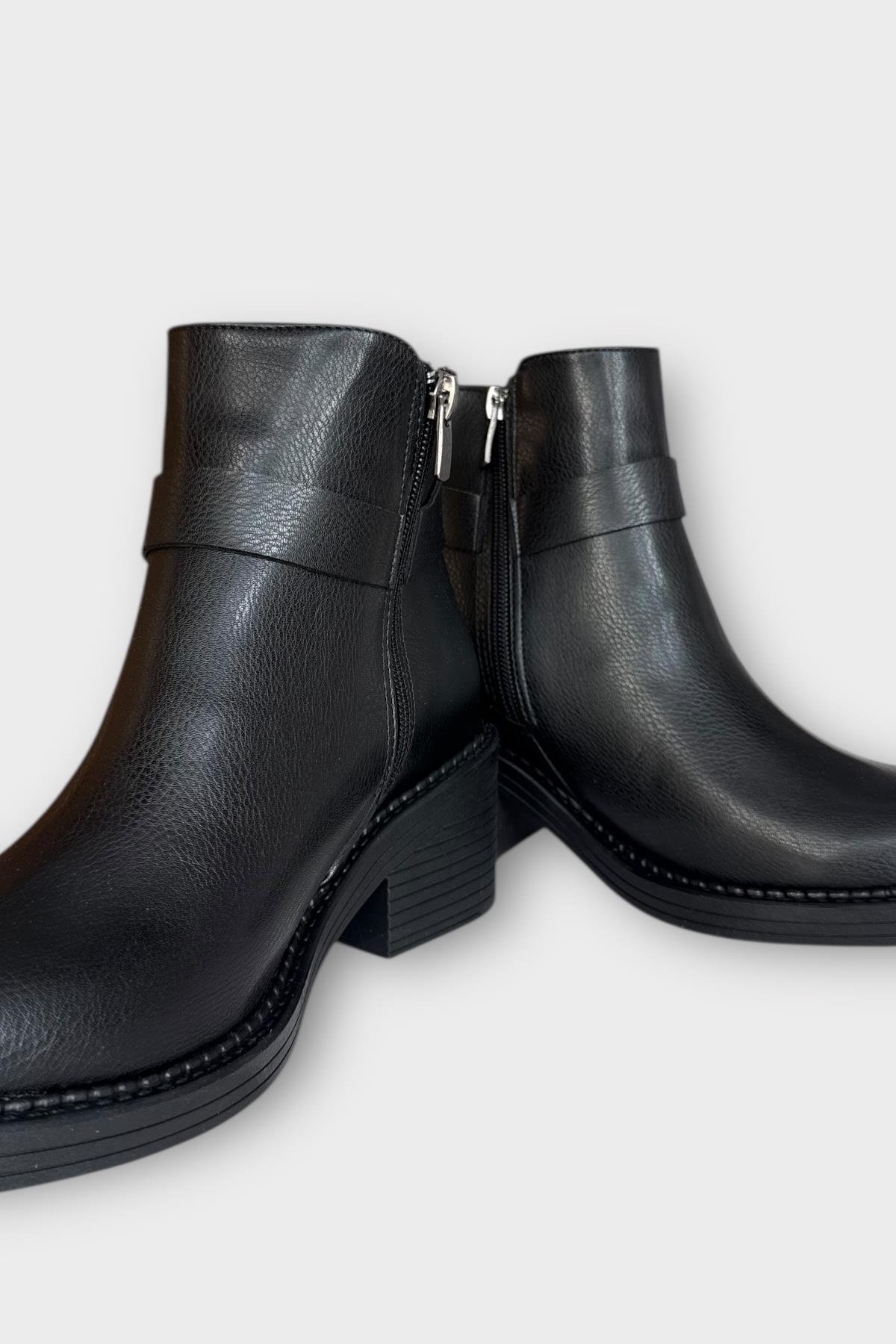 Kadın Toka Detaylı Fermuarlı Kalın Topuk Bot SİYAH - Görsel 4