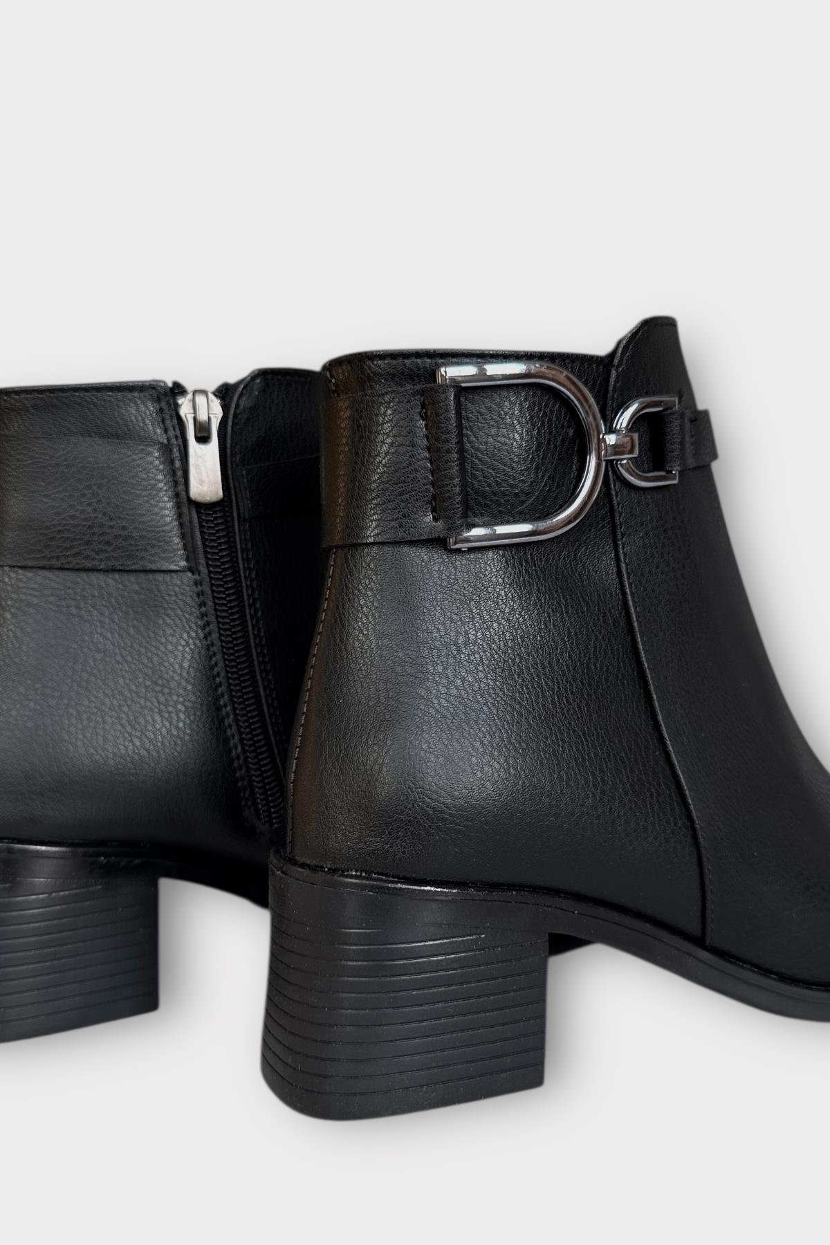 Toka Detaylı Topuklu Fermuarlı Kadın Bot SİYAH - GÜMÜŞ - Görsel 7