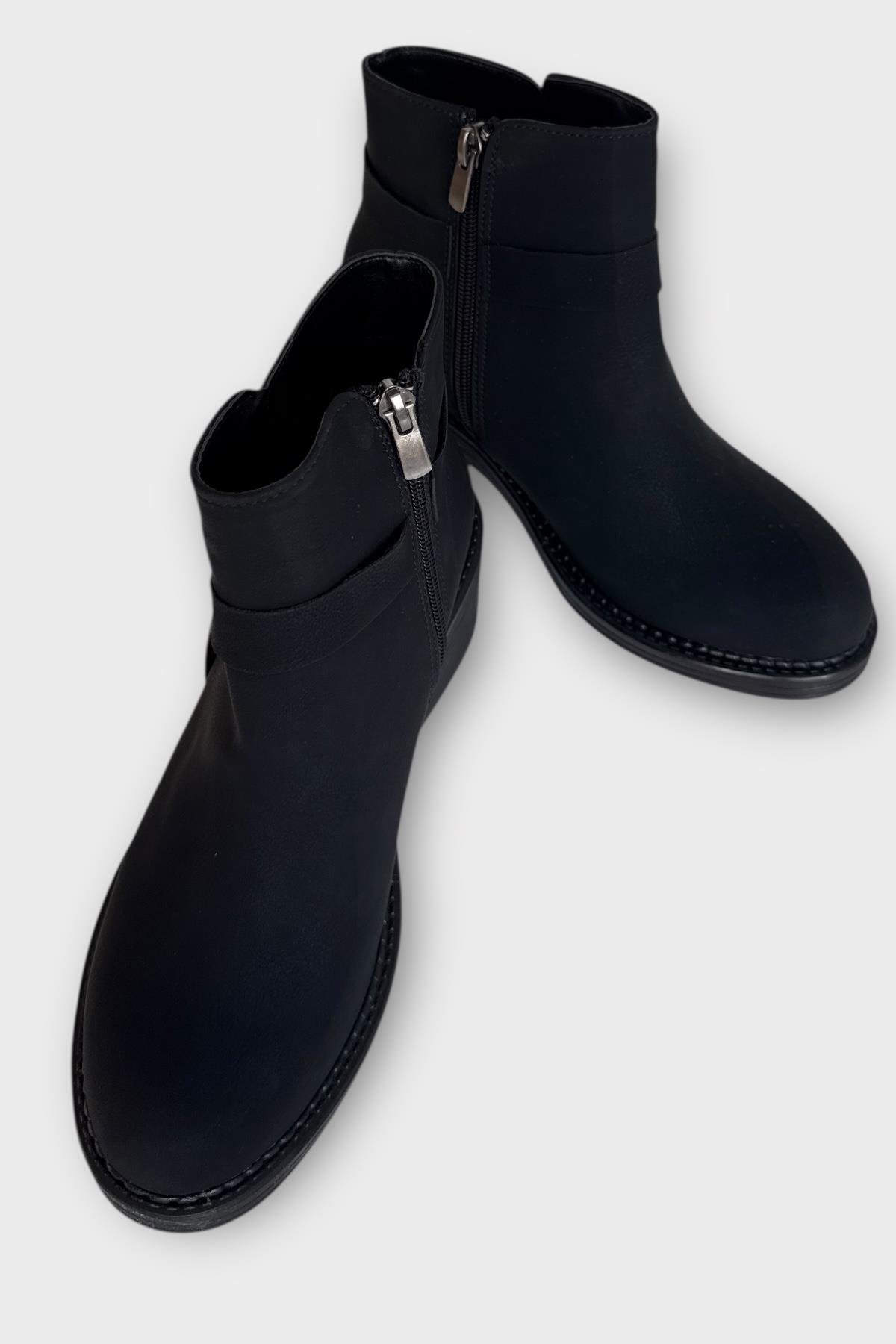 Kadın Toka Detaylı Fermuarlı Kalın Topuk Bot SİYAH - FÜME - Görsel 5