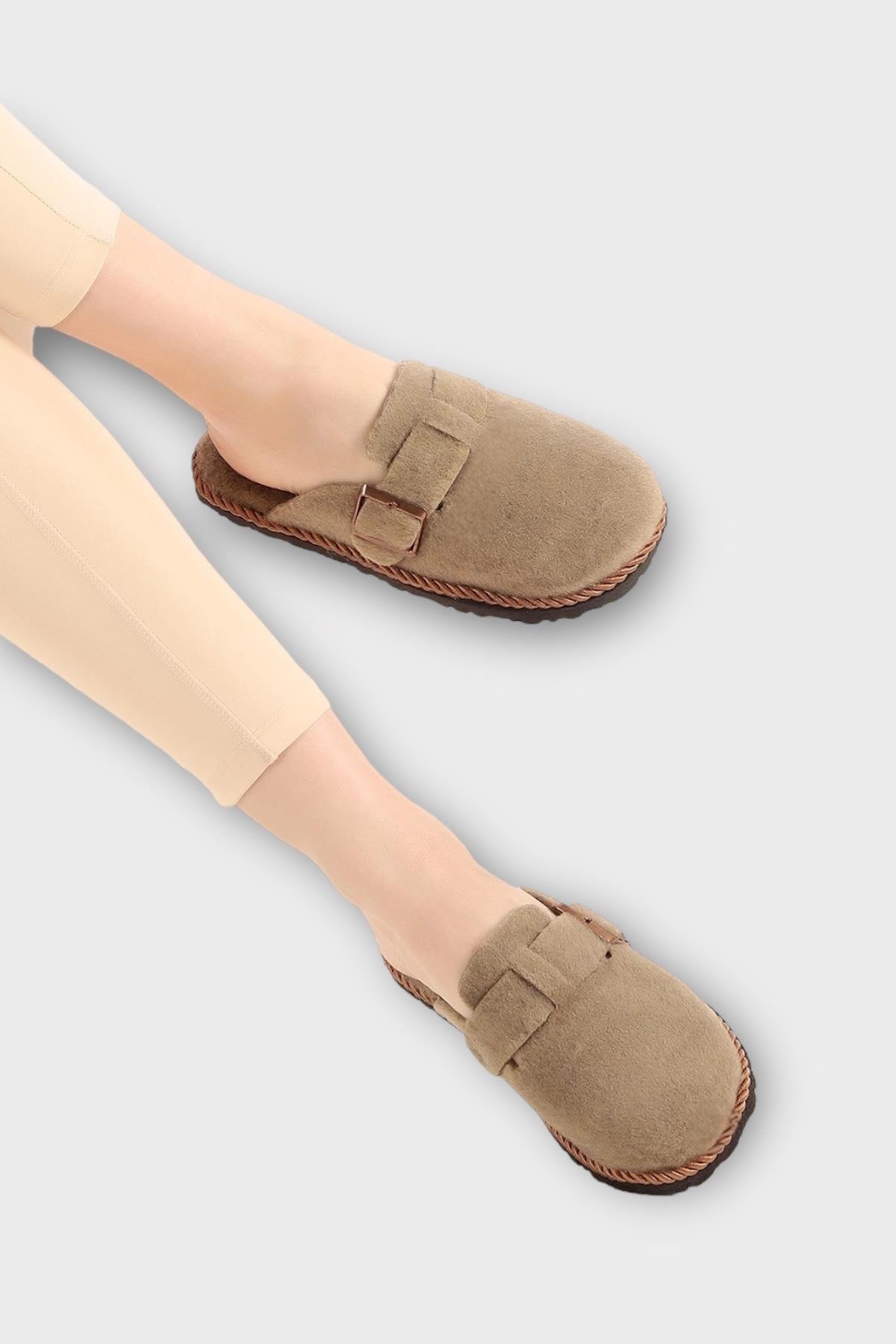 Tokalı Keçe Kumaşlı Ev Terliği HAKİ - Görsel 3