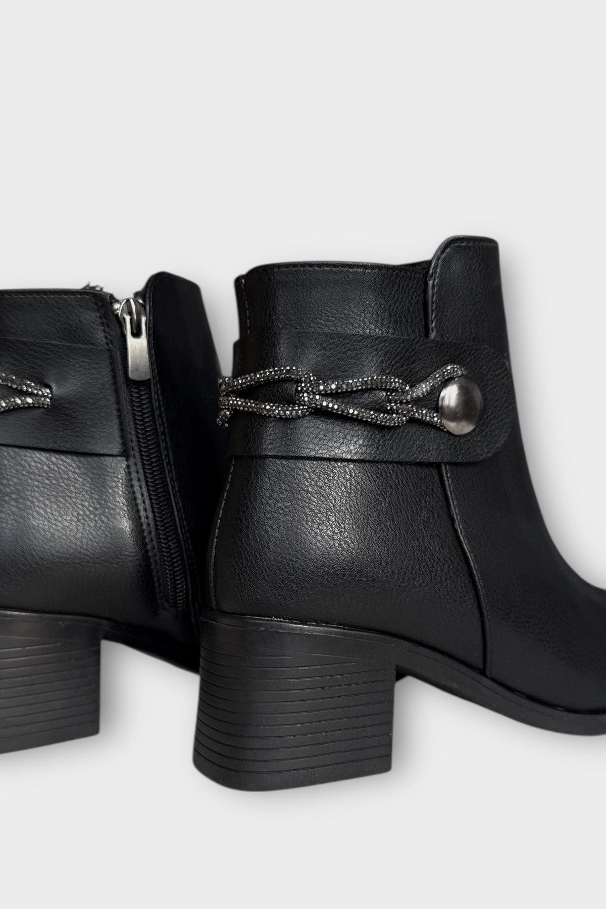 Kadın Taş Zincir Detaylı Topuklu Kadın Bot SİYAH - GÜMÜŞ - Görsel 6