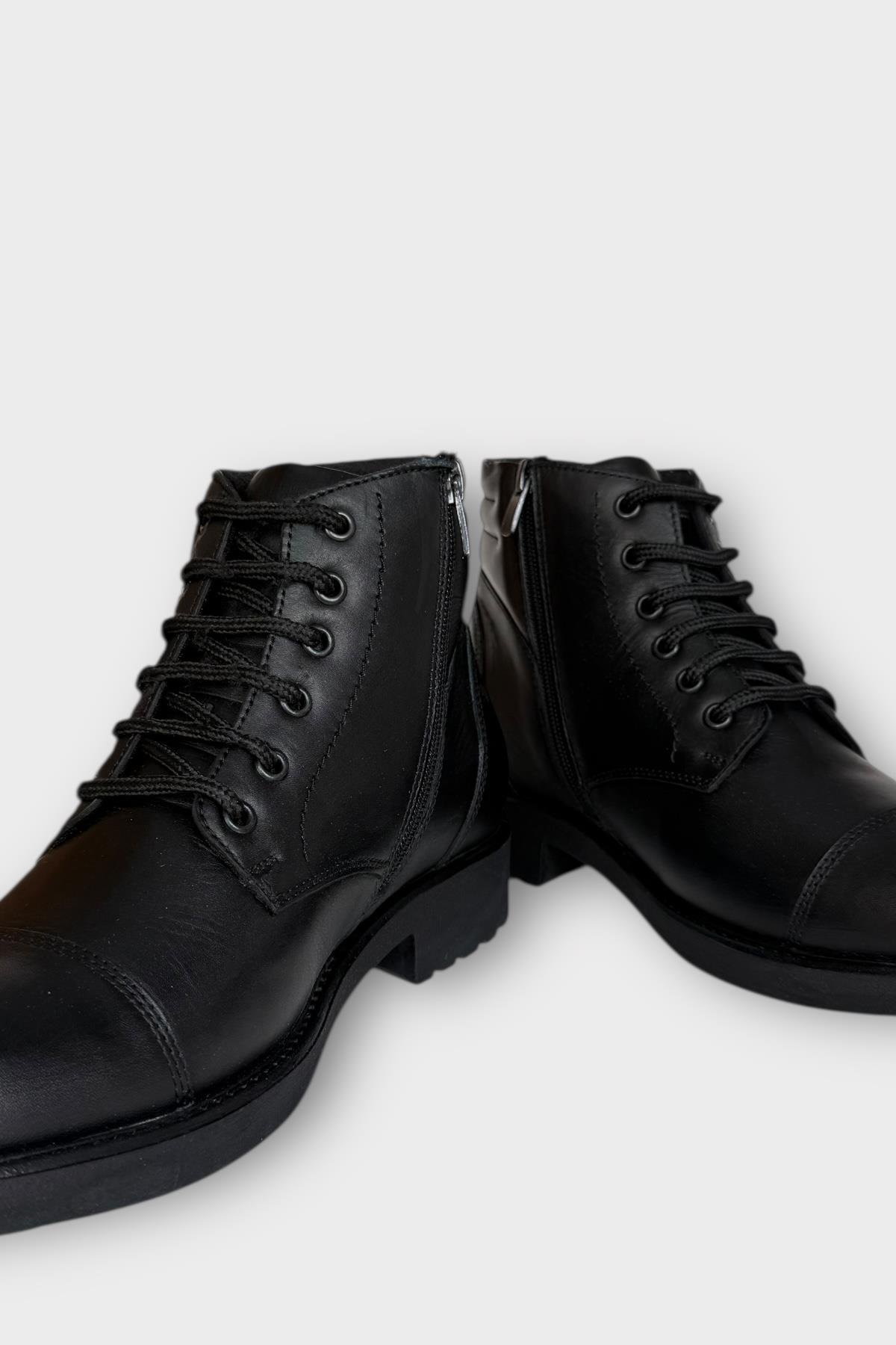Hakiki Deri Kaydırmaz Kauçuk Taban Günlük Erkek Bot SİYAH - Görsel 4