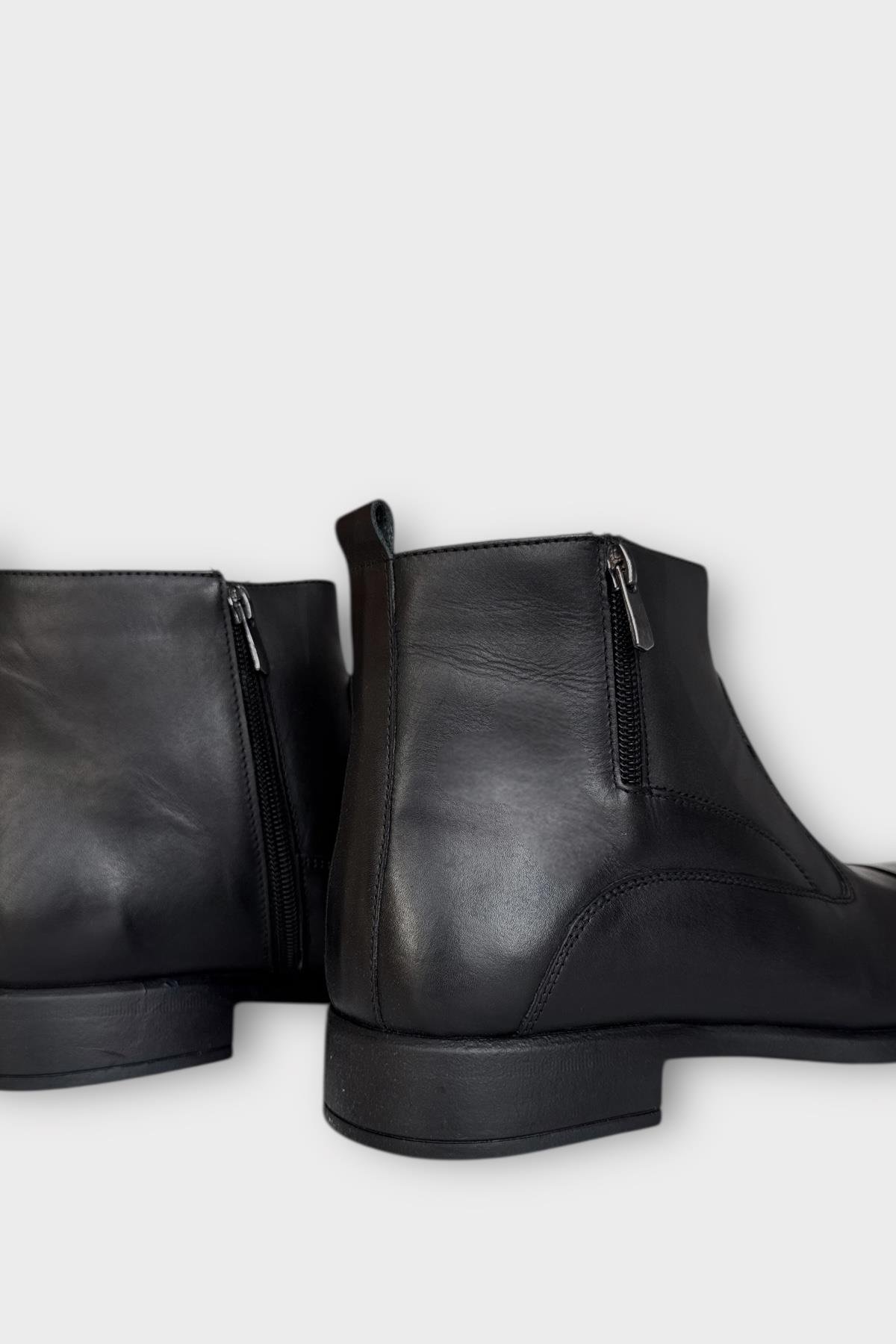 Hakiki Deri Kaydırmaz Kauçuk Taban Fermuarlı Sivri Burun Klasik Erkek Bot SİYAH - FÜME - Görsel 6