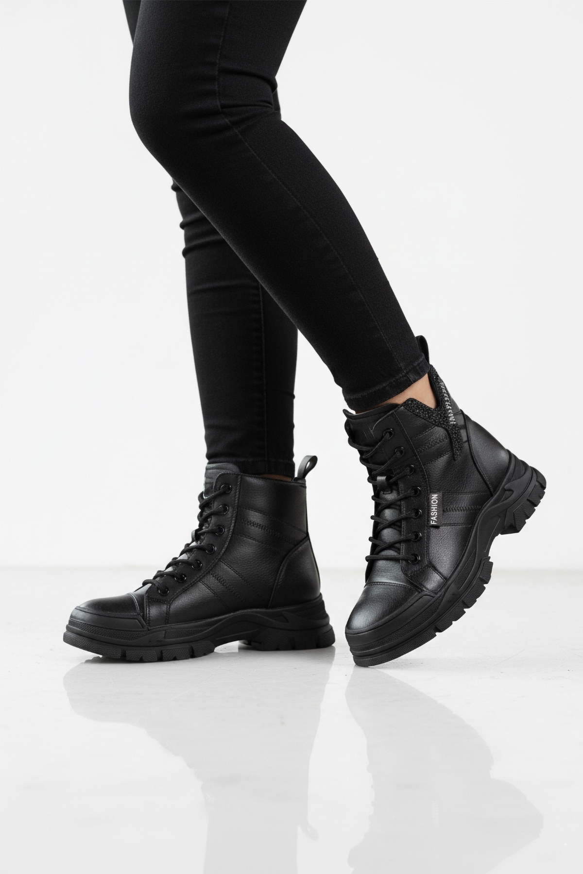 Siyah İçi Polarlı Kadın Sneaker Bot - Görsel 2