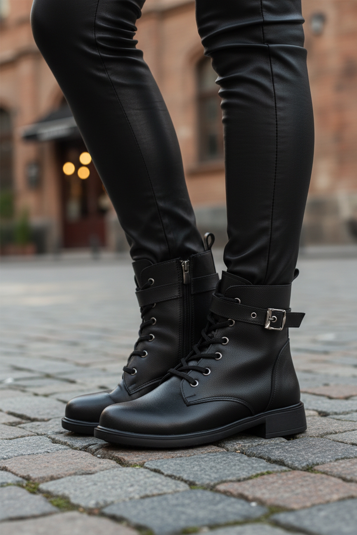 Aspor Siyah İçi Polarlı Fermuarlı Kadın Topuklu Bot - Görsel 4