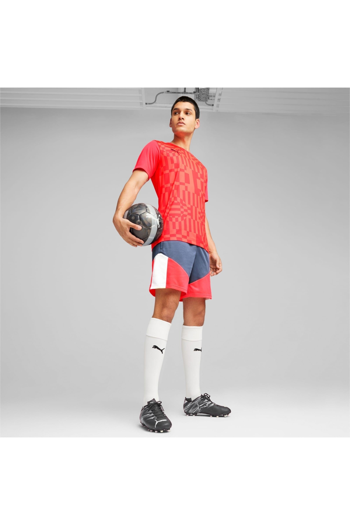 Puma Puma Siyah Attacanto FG/AG Erkek Krampon Flo'da! Siyah - 4. görsel