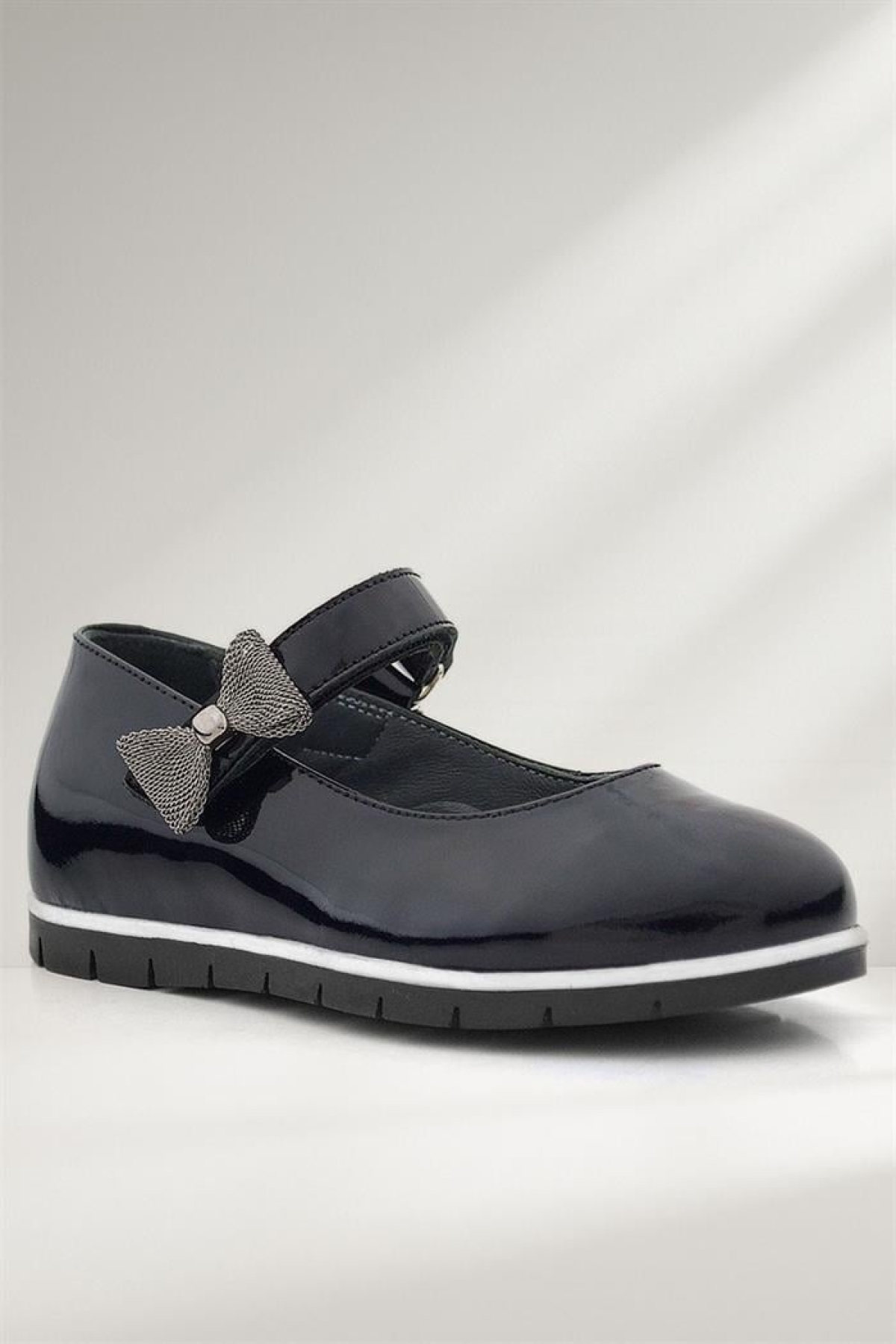 Hakiki Deri Siyah Rugan Kurdele Detaylı Kız Çocuk Babet - Görsel 2