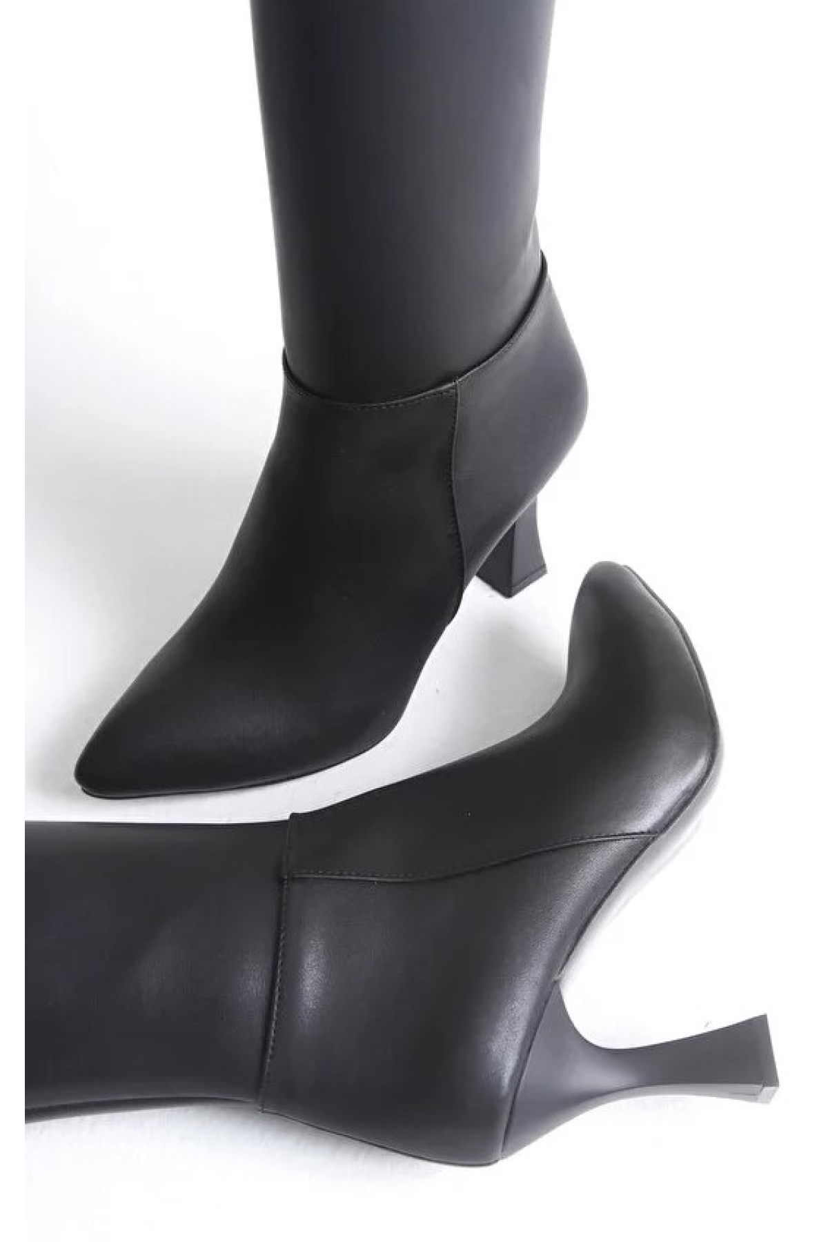 Diz Altı Topuklu Sivri Burun Kadın Çizme - Görsel 7