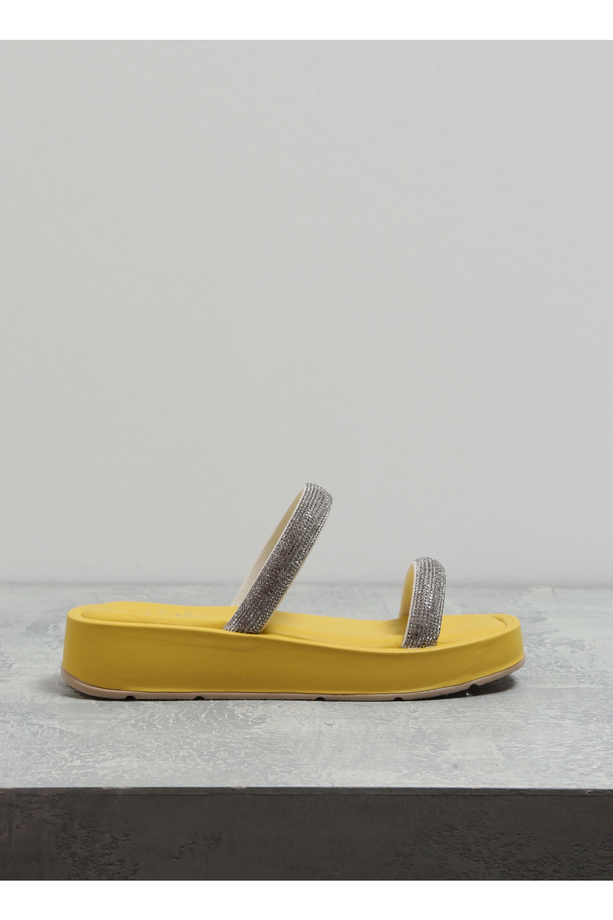 Sarı Kadın Terlik CARRON - Görsel 2