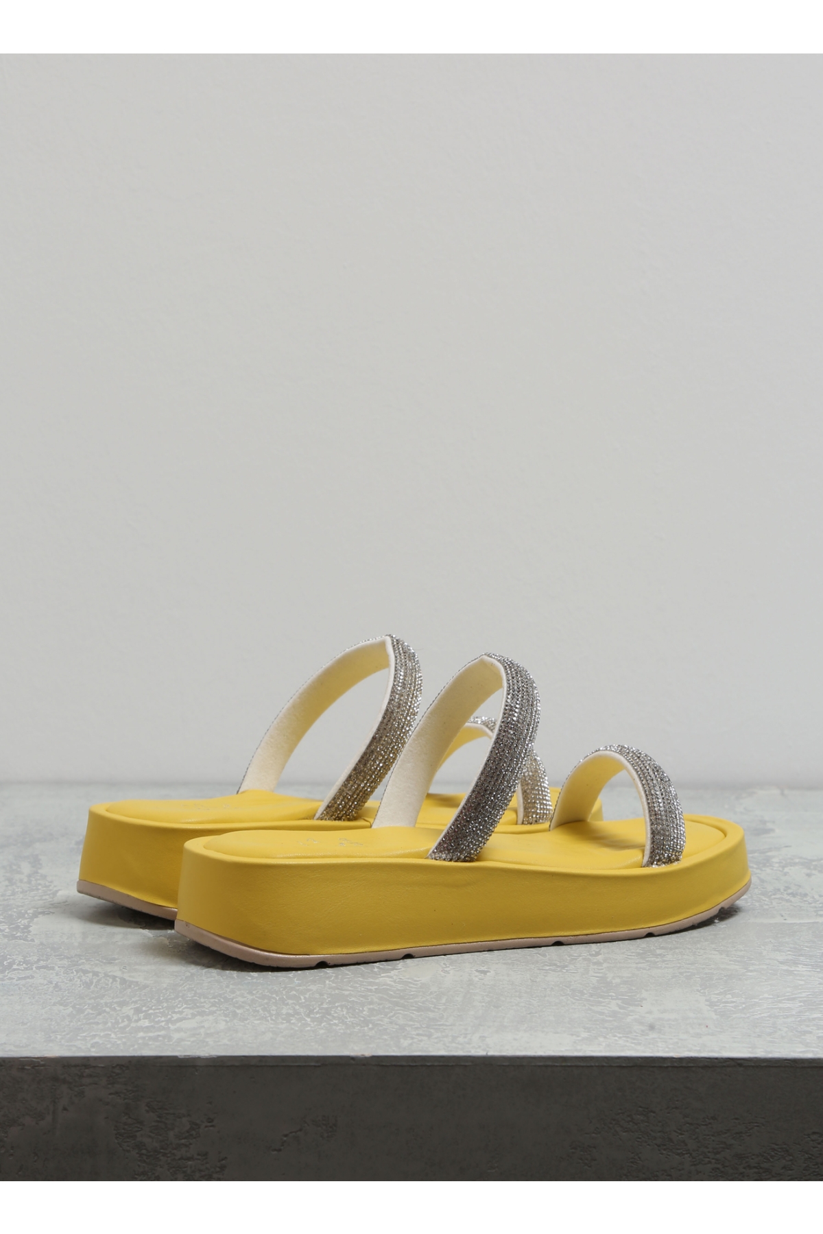 Sarı Kadın Terlik CARRON - Görsel 4