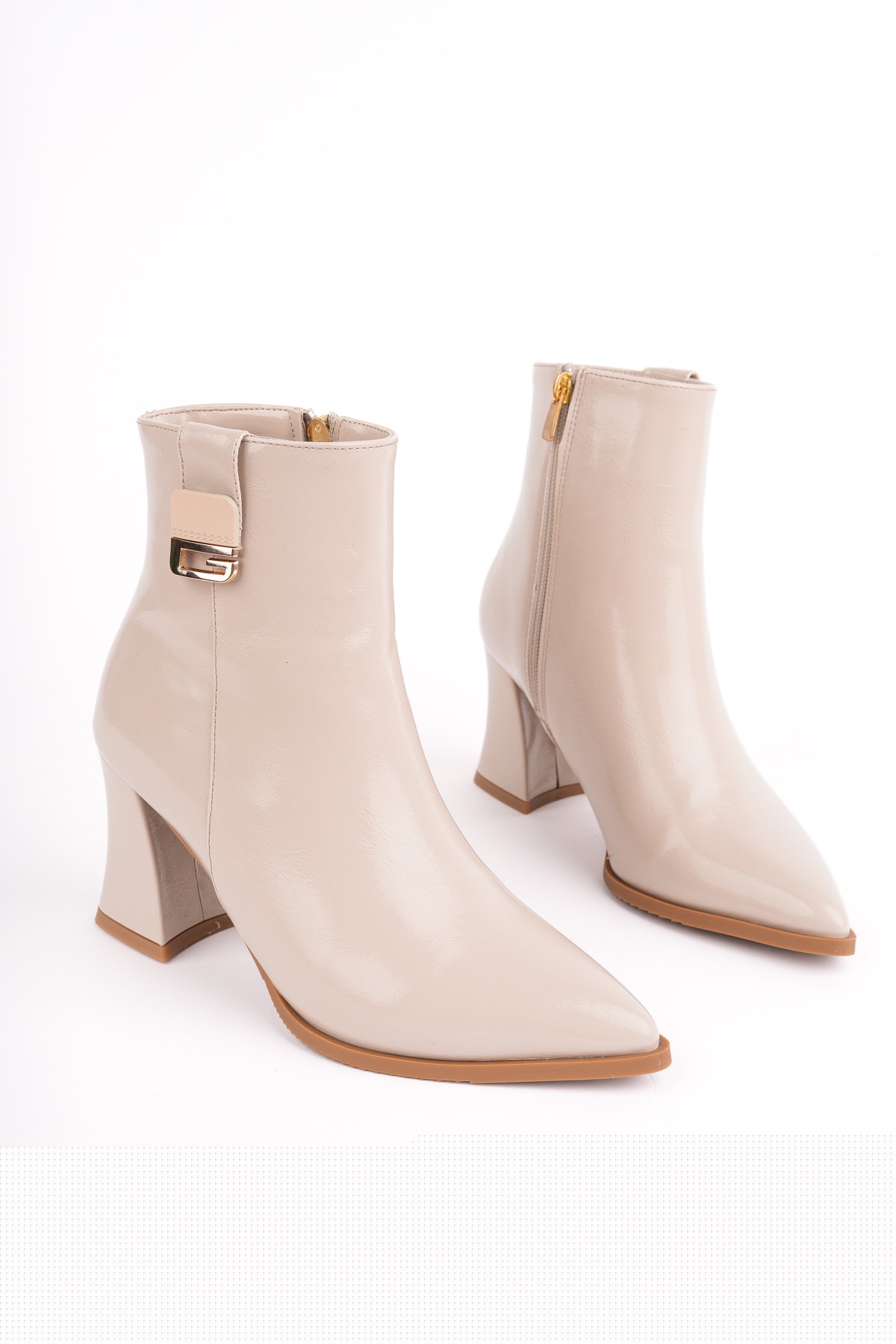 LUXERA Sivri Burun Toka Detaylı Fermuarlı Kalın Topuklu Kadın Bot - Görsel 4