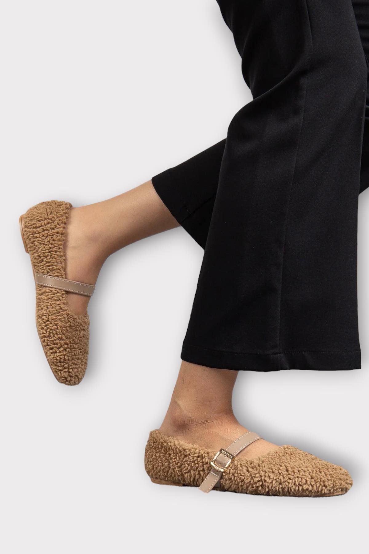 Yumuşak Peluş Ses Yapmaz Hafif Taban Kemerli Kadın Ev Babeti Panduf VİZON - Görsel 2