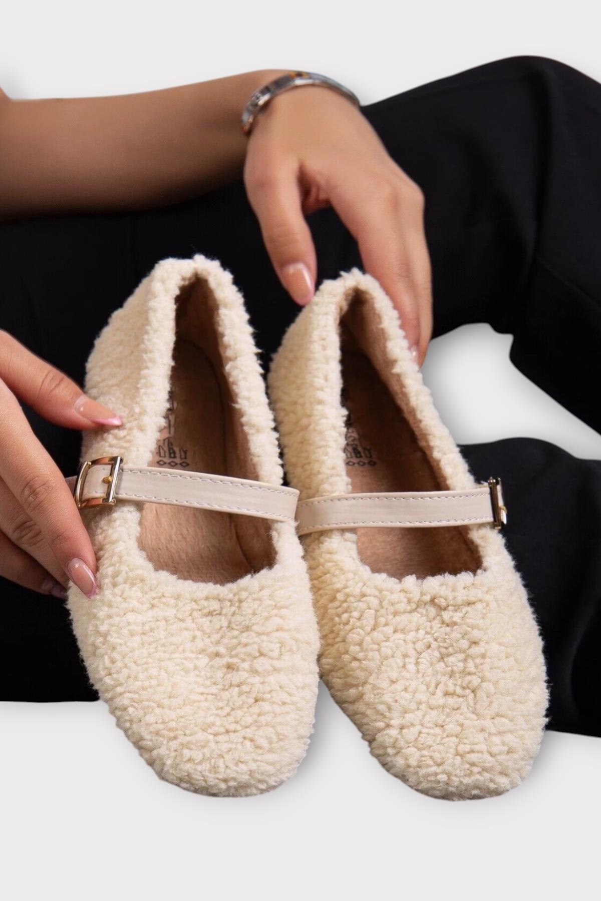 Yumuşak Peluş Ses Yapmaz Hafif Taban Kemerli Kadın Ev Babeti Panduf KREM - Görsel 4