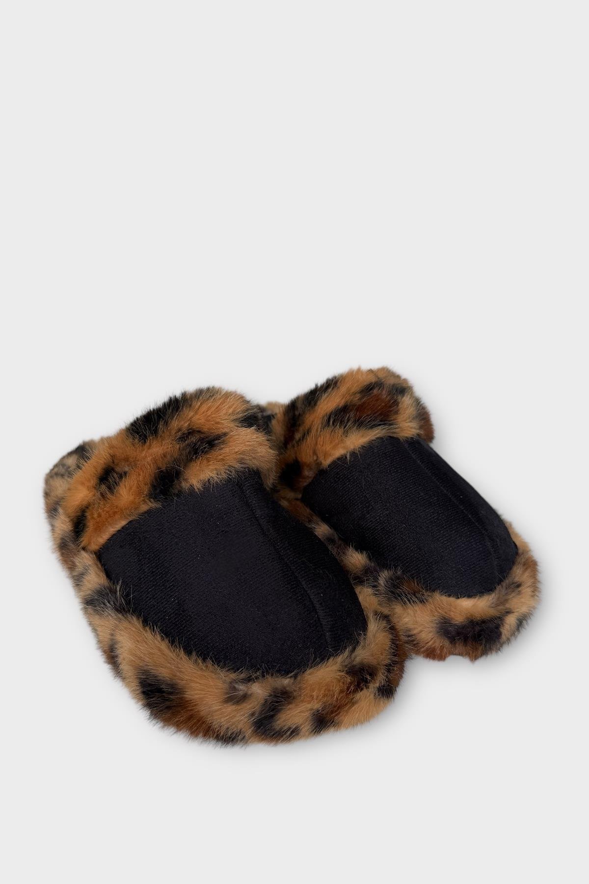 Peluş Detaylı Kadın Ev Terliği SİYAH - Görsel 4