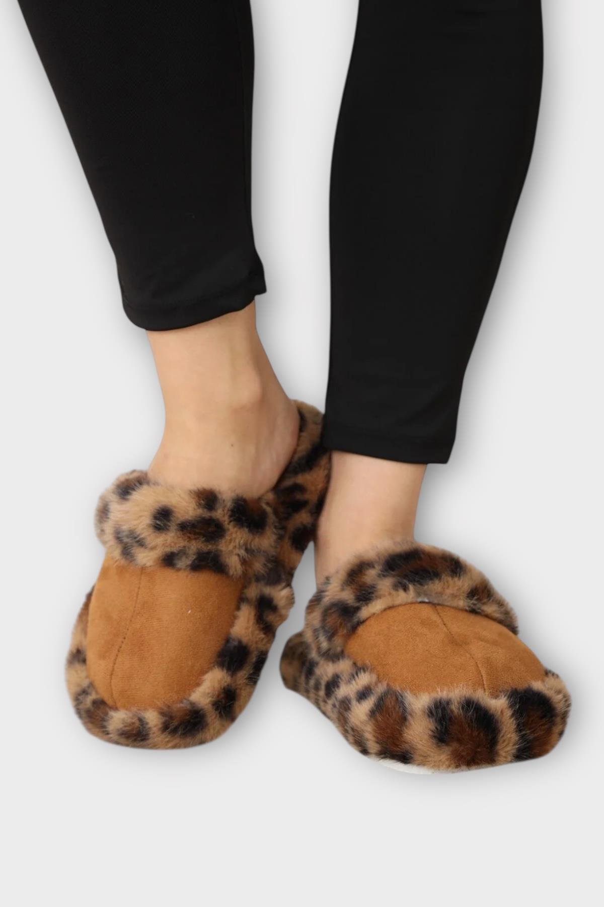 Peluş Detaylı Kadın Ev Terliği TABA - Görsel 4