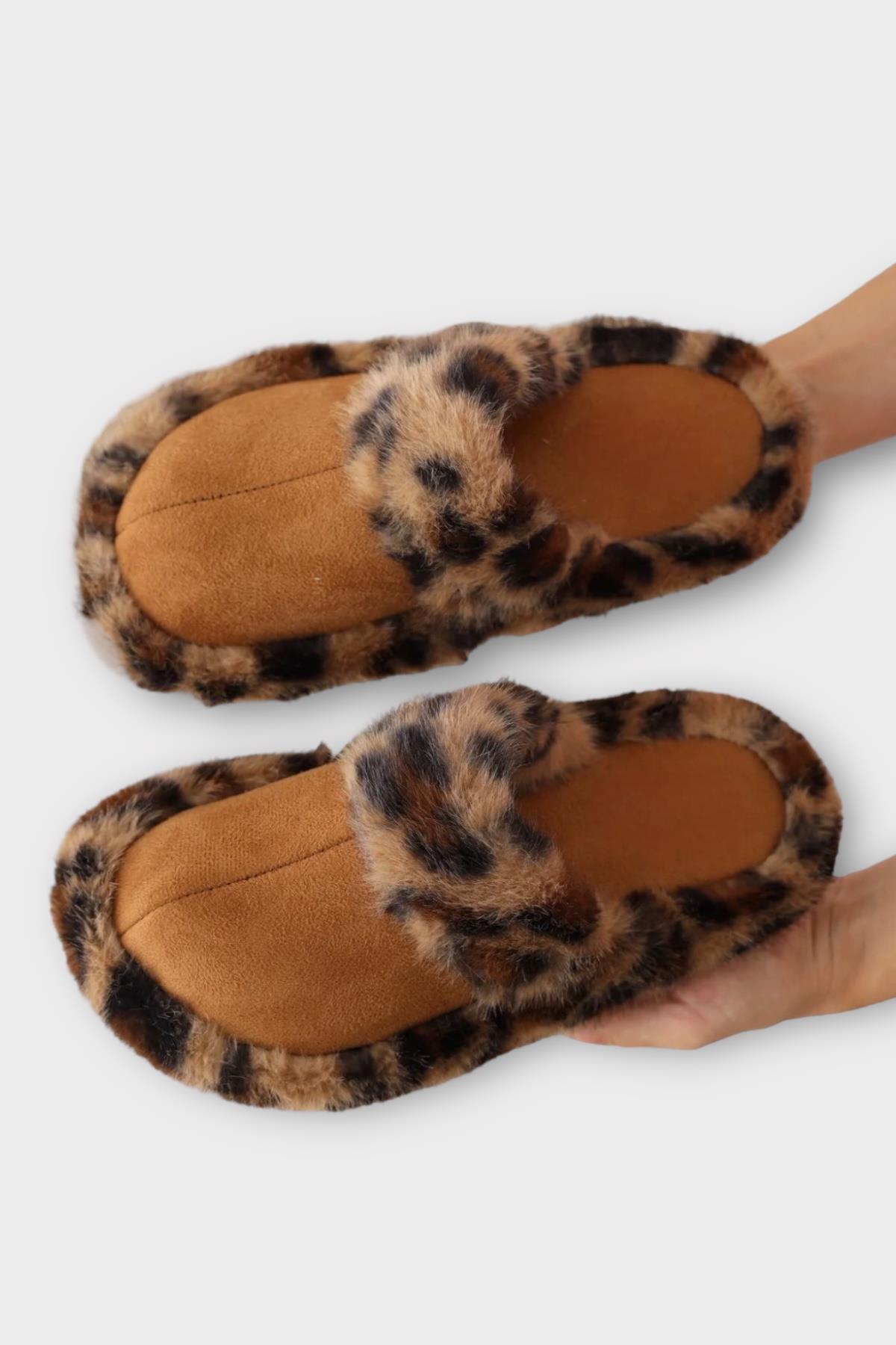 Peluş Detaylı Kadın Ev Terliği TABA - Görsel 5