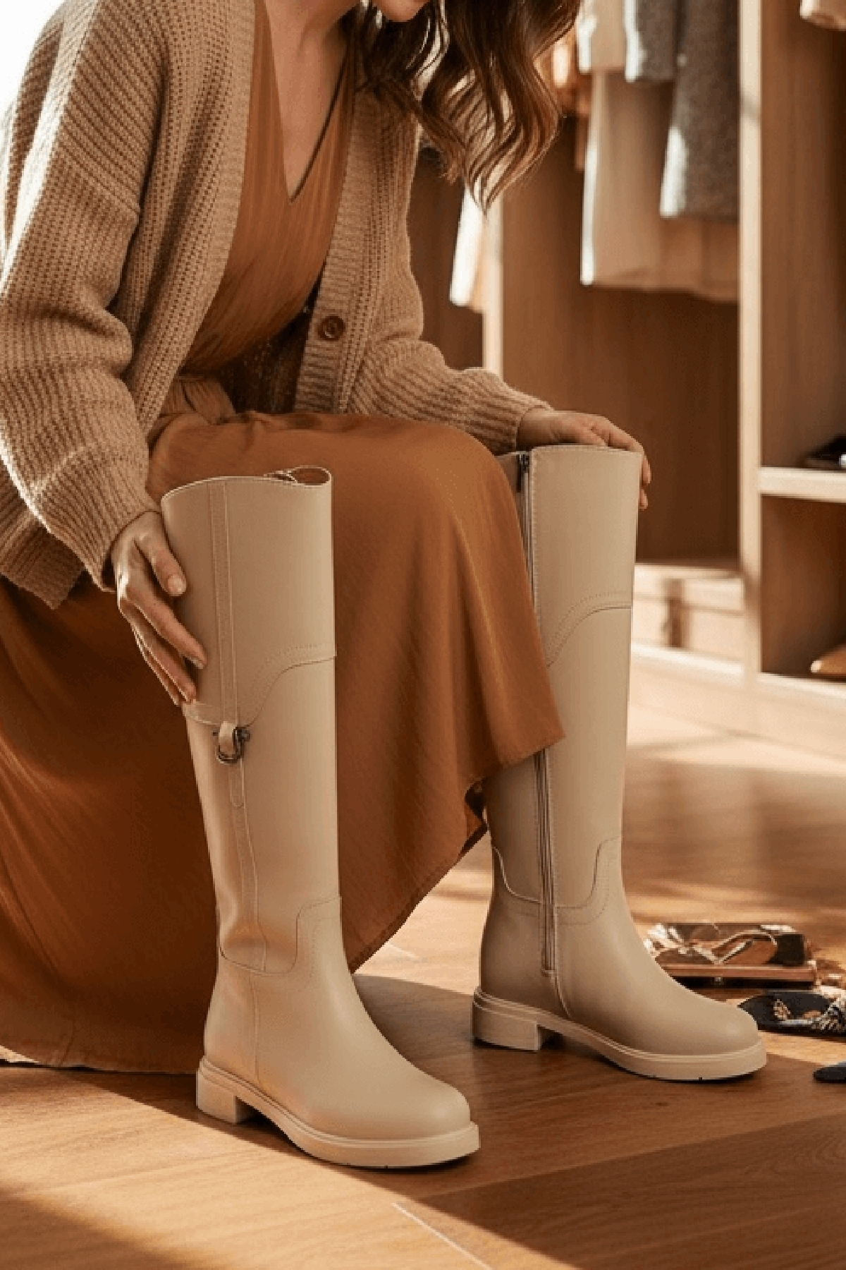 Hulbery Bej Deri ( 3,5 Cm Topuk Boyu) Yanı Tokalı Günlük Kadın Çizme - Görsel 3