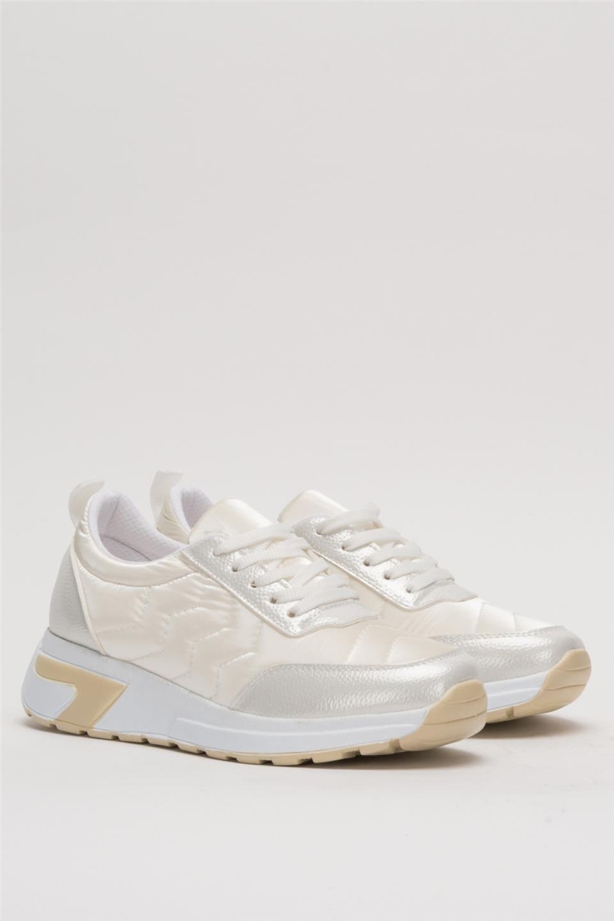 Kadın Günlük Rahat Comfort Taban Parlak Spor Sneaker Ayakkabı BEYAZ - Görsel 4