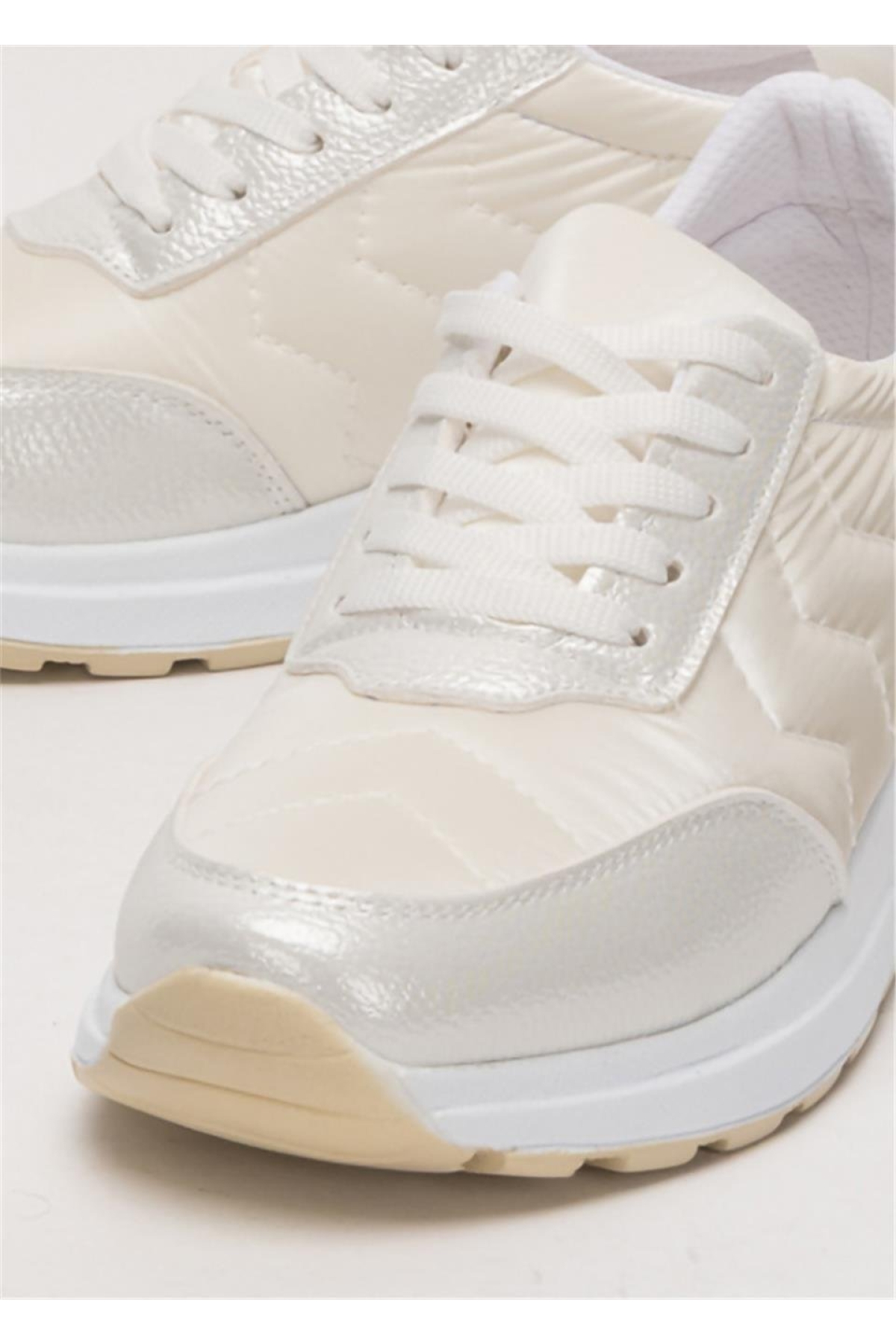 Kadın Günlük Rahat Comfort Taban Parlak Spor Sneaker Ayakkabı BEYAZ - Görsel 6