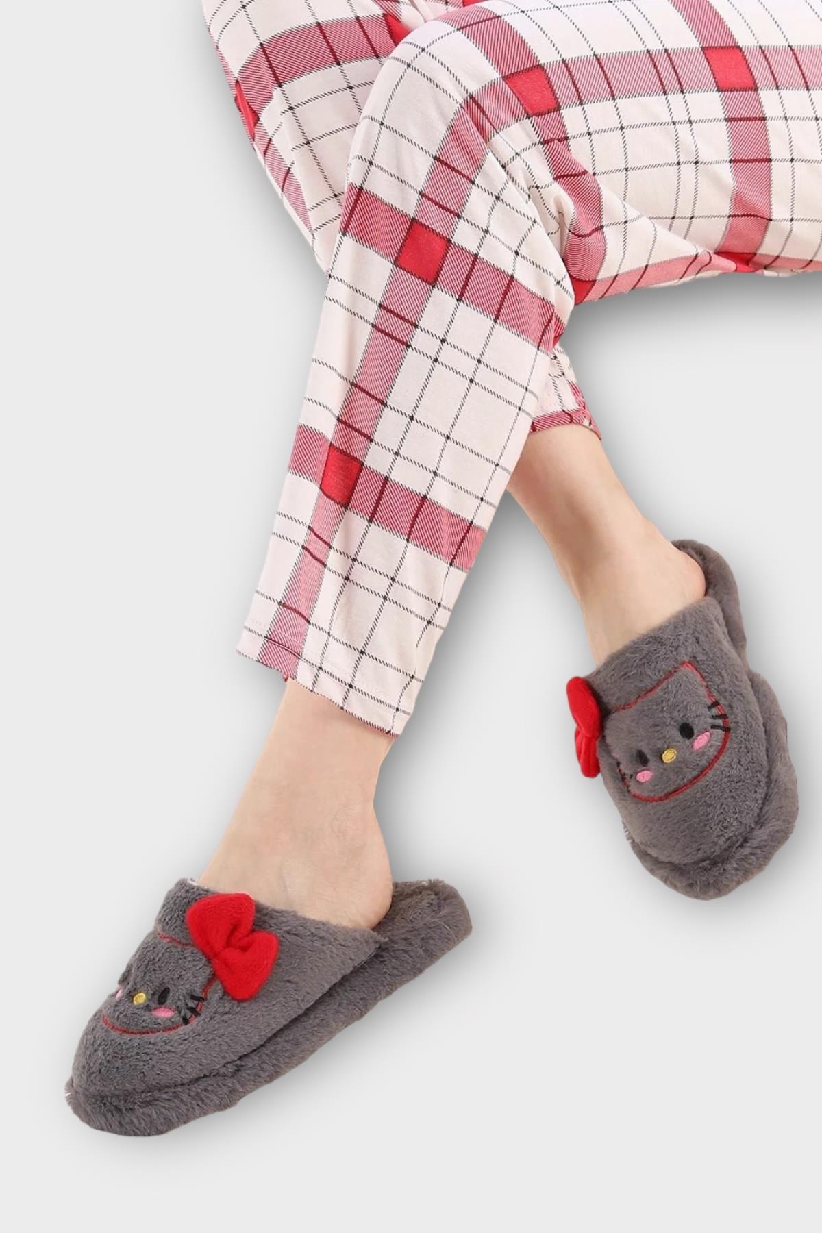 HelloKitty Figürlü Sıcak Tutan Kışlık Kadın Ev Terliği FÜME - PEMBE - Görsel 4