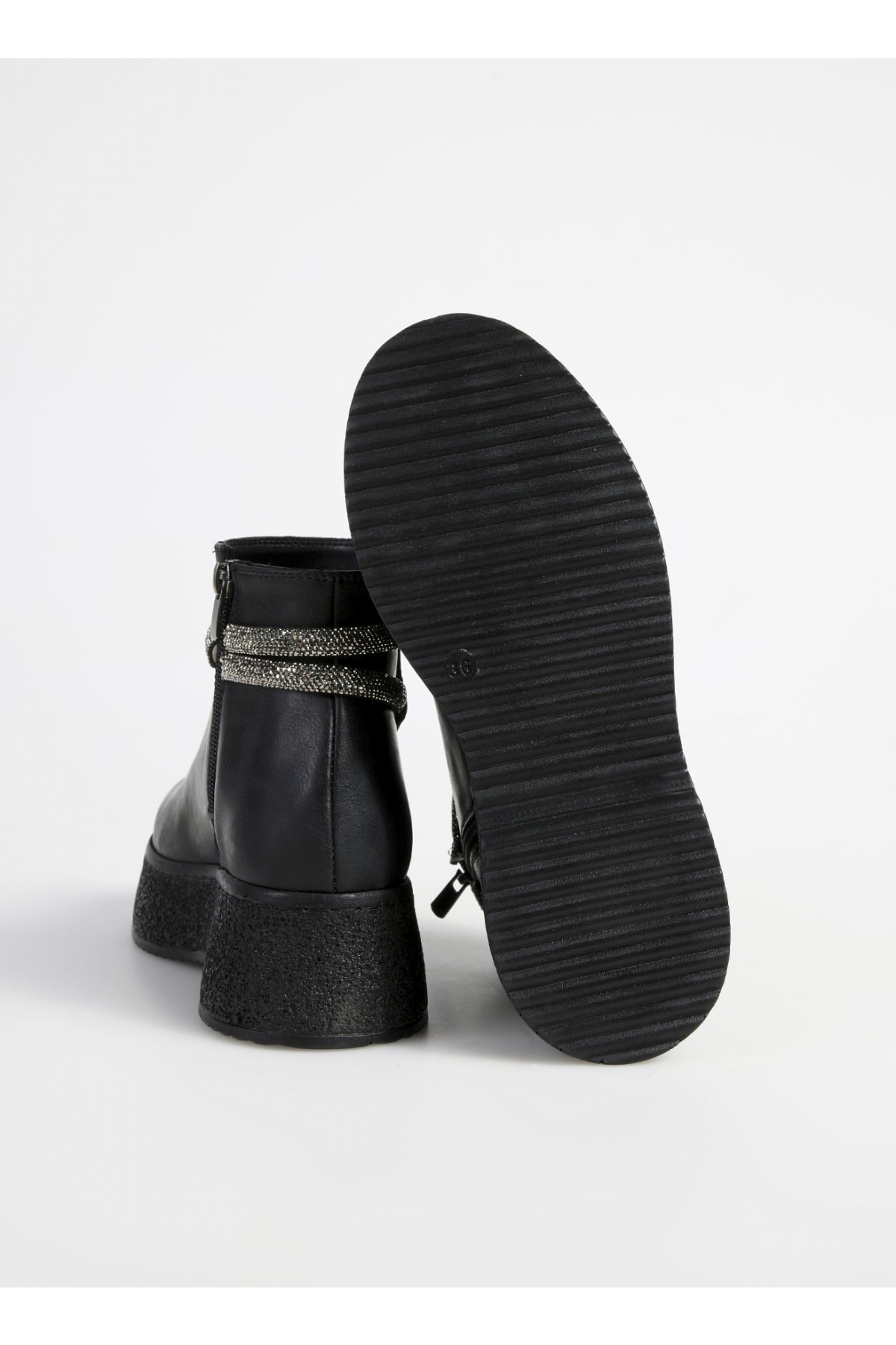 Siyah Kadın Bot MILI - Görsel 6