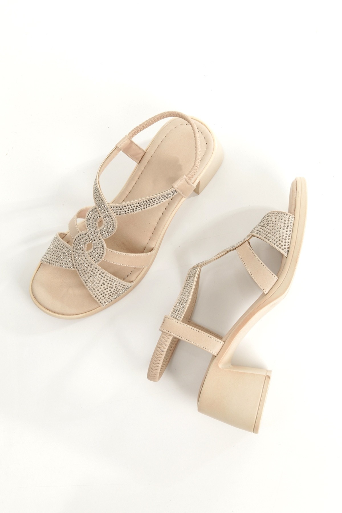 Alesso Bej Renk Hakiki Deri Taşlı Sandalet Kalın Topuklu Kadın Ayakkabı - Görsel 4