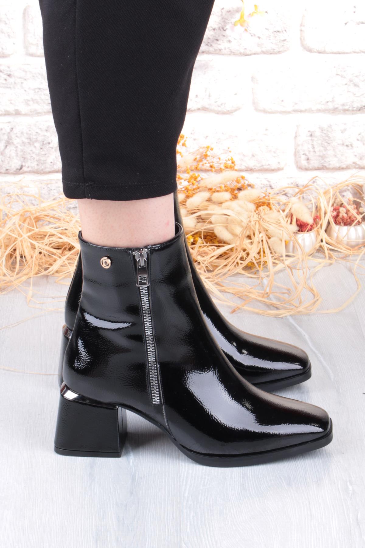 54971 Açma Kırışık Fermuar Detaylı Kalın Topuklu Kadın Bot - Görsel 3