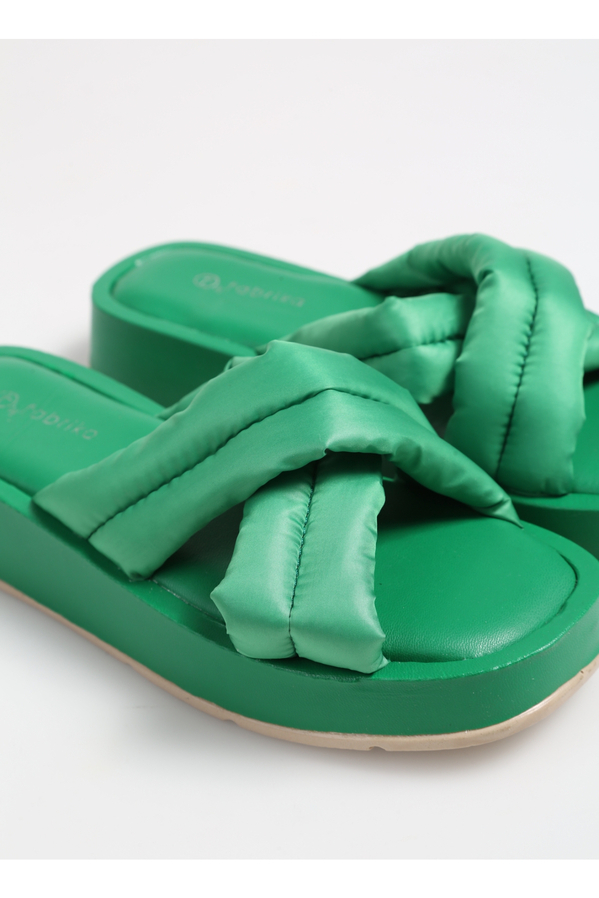 Yeşil Kadın Terlik ADRESA - Görsel 6