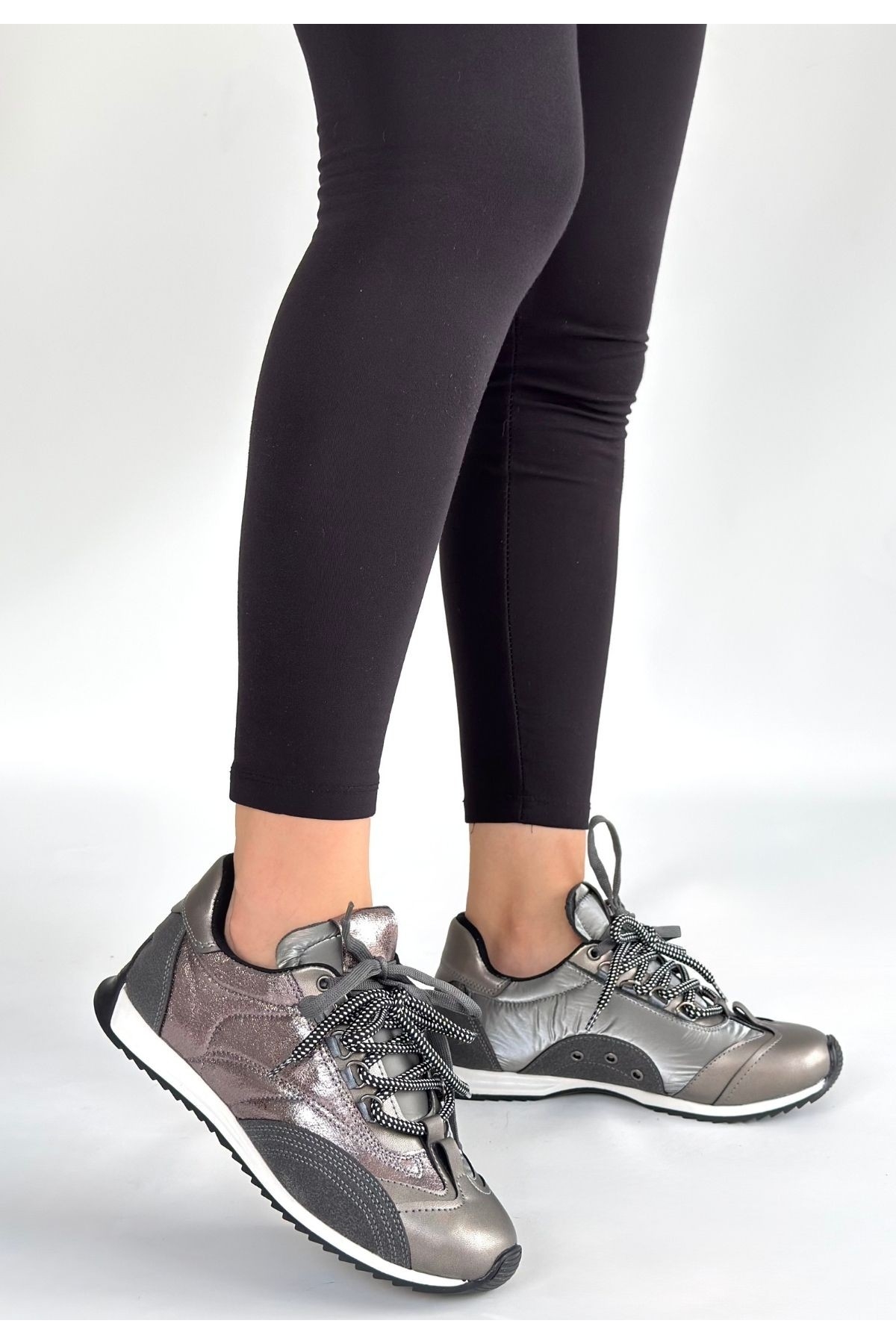 Platin Paraşüt Detaylı Bağcıklı Kadın Spor Ayakkabı - Görsel 3