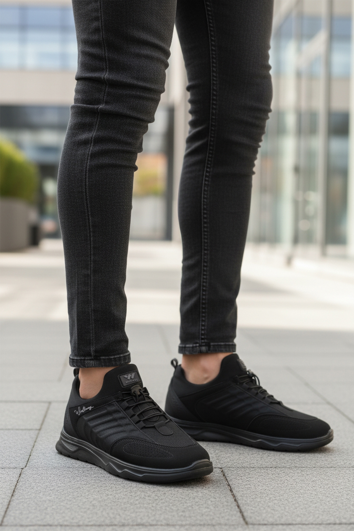 Siyah Lastik Bağcıklı Erkek Spor Ayakkabı - Görsel 4
