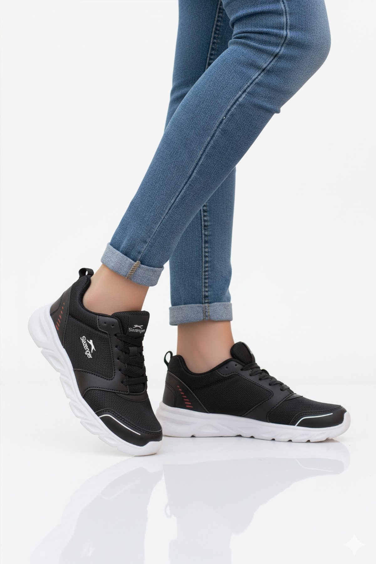 Siyah Beyaz Bağcıklı Unisex Spor Ayakkabı - Görsel 2