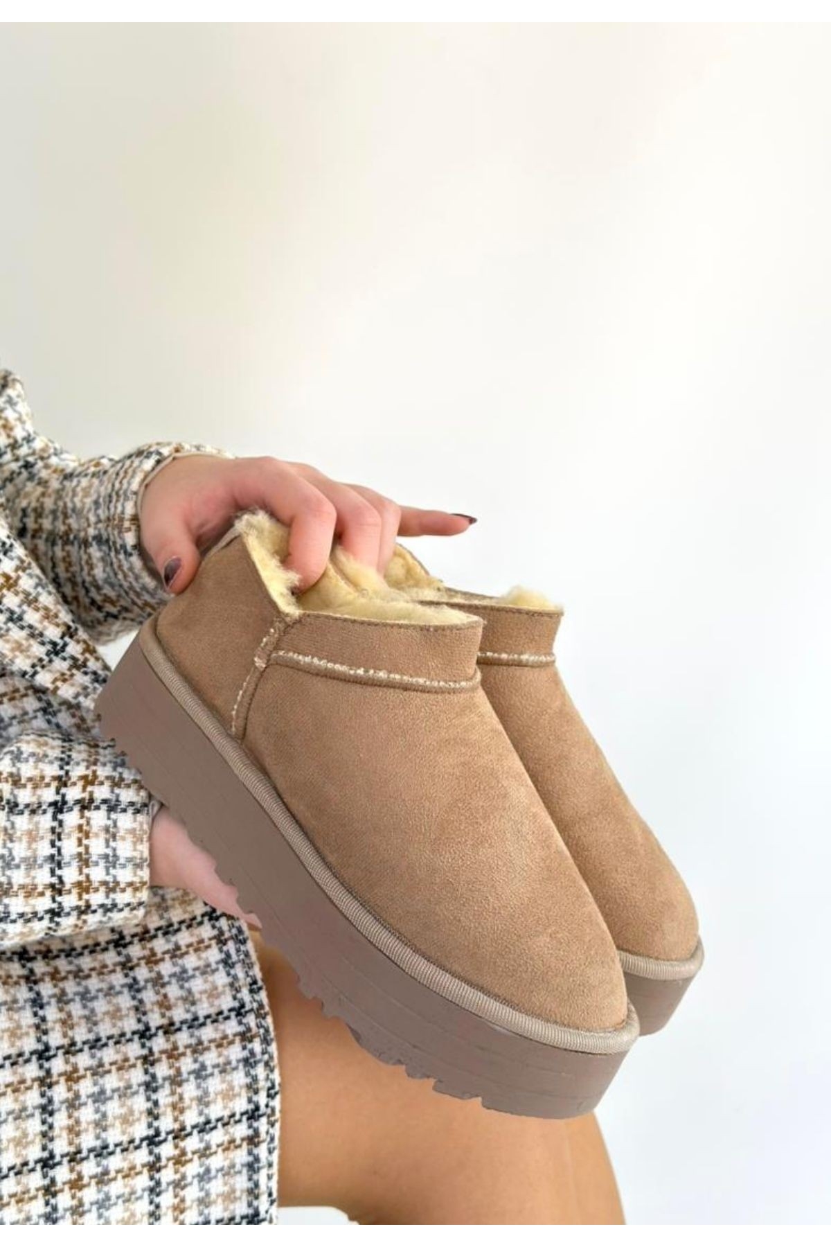 Bej Süet Kürklü Kadın Düz Bootie - Görsel 3