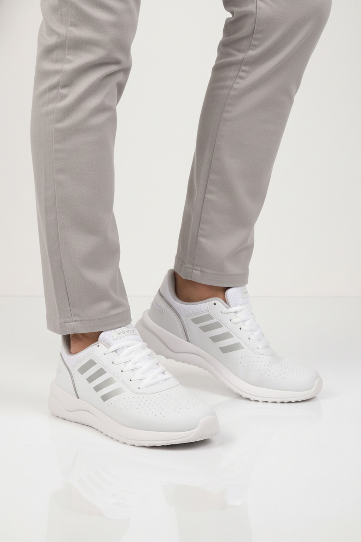 Beyaz Bağcıklı Hafif Esnek Erkek Spor Ayakkabı Nereus M - Görsel 2