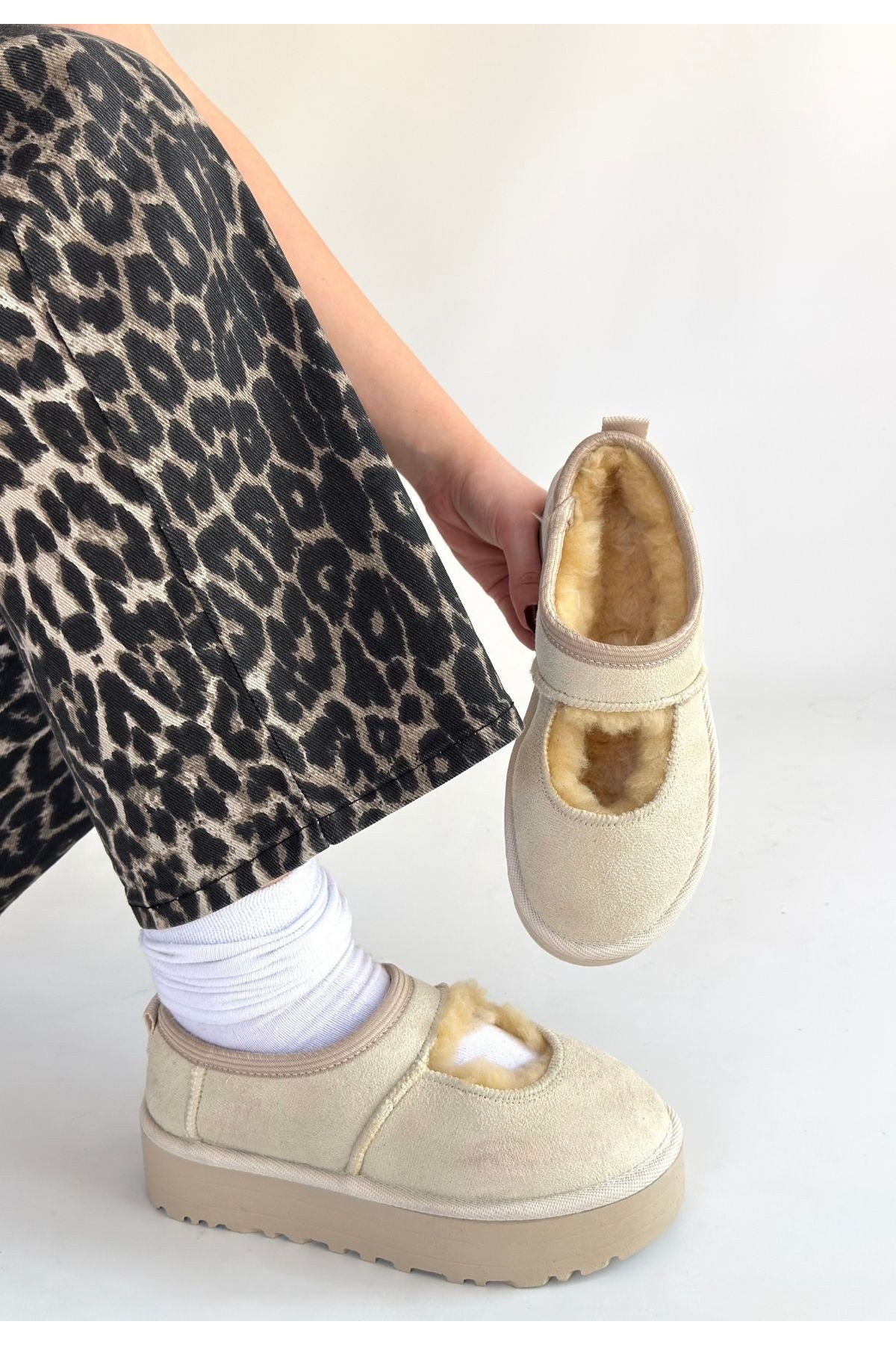 Bej Süet Kürklü Kadın Düz Bootie - Görsel 2