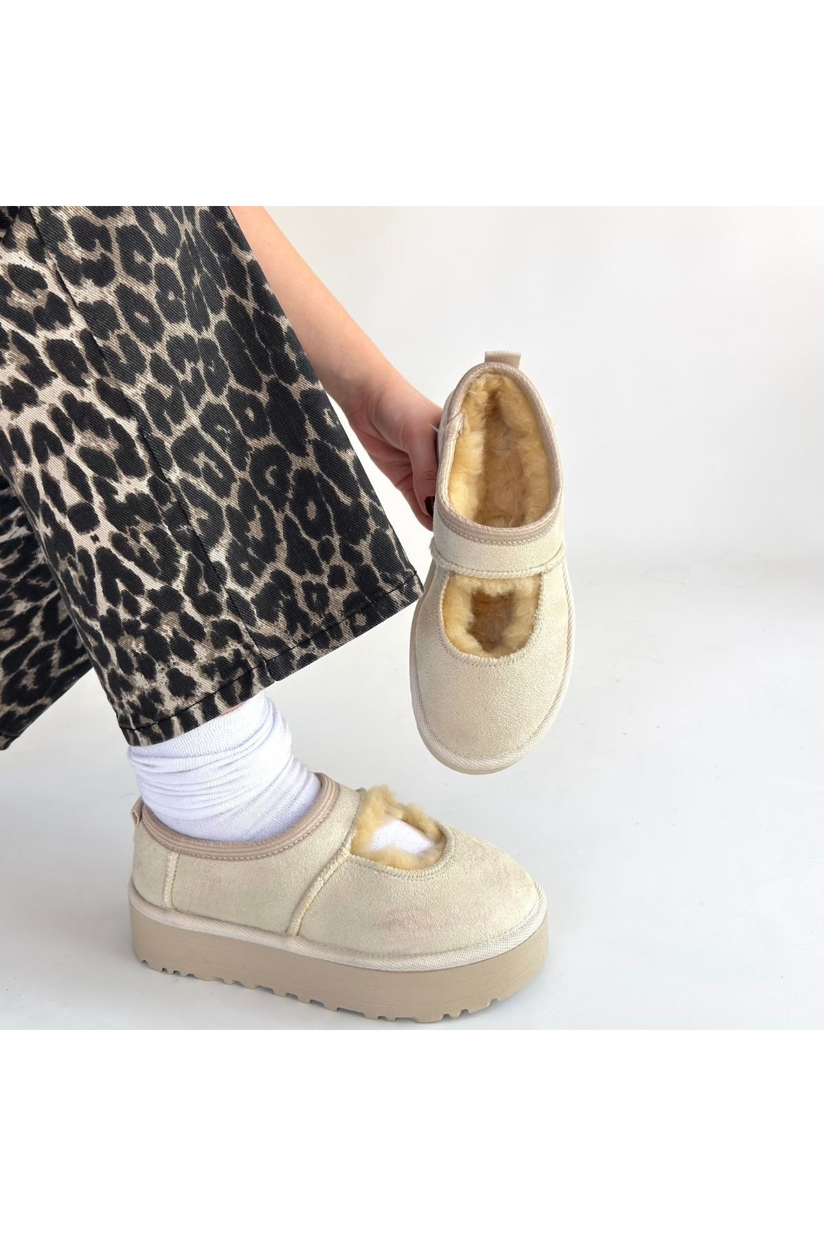 Bej Süet Kürklü Kadın Düz Bootie - Görsel 5