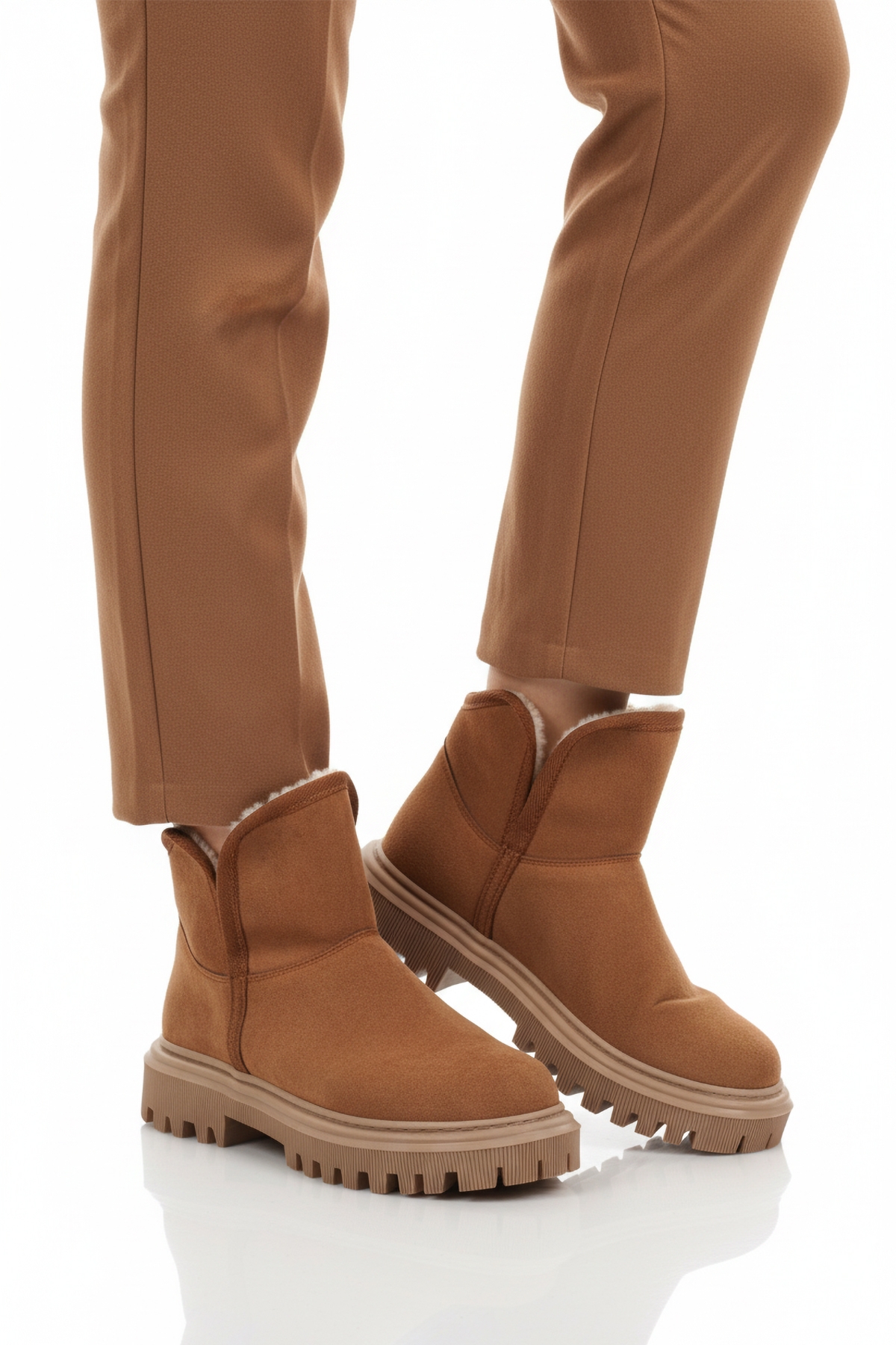 Taba Süet İçi Kürklü Soğuğa Dirençli Kaymaz Kadın Bot 548038 Z - Görsel 2