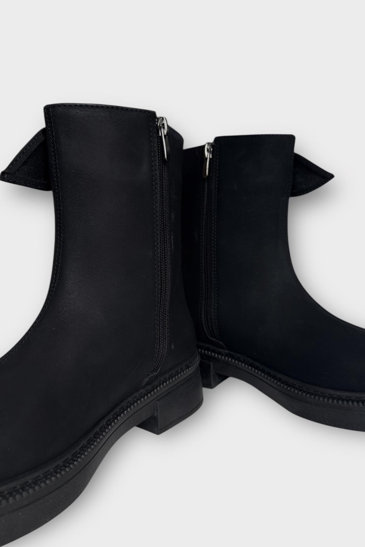 Süet Fiyonk Detaylı Fermuarlı Kadın Bot SİYAH - Görsel 4