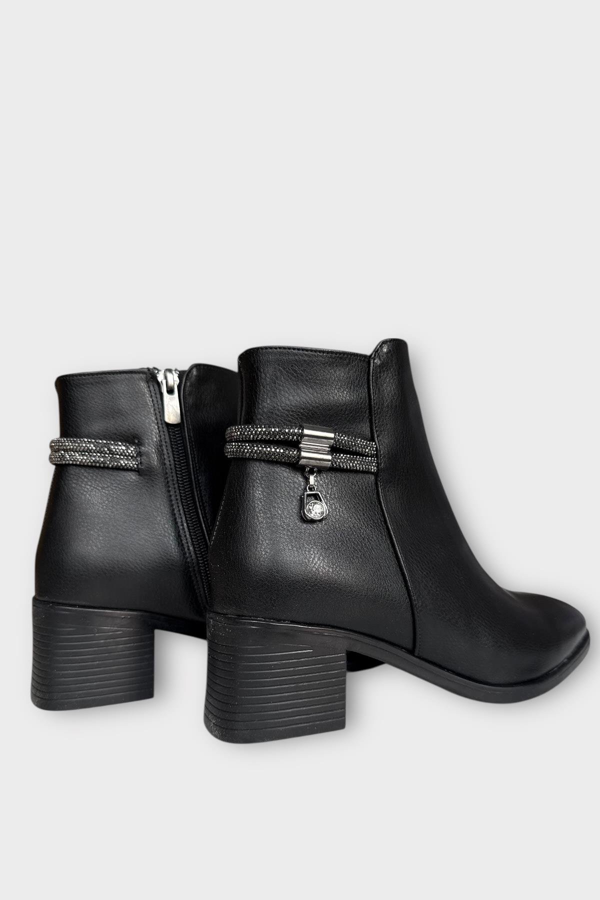 Kadın Taş Zincir Detaylı Topuklu Kadın Bot SİYAH - Görsel 6