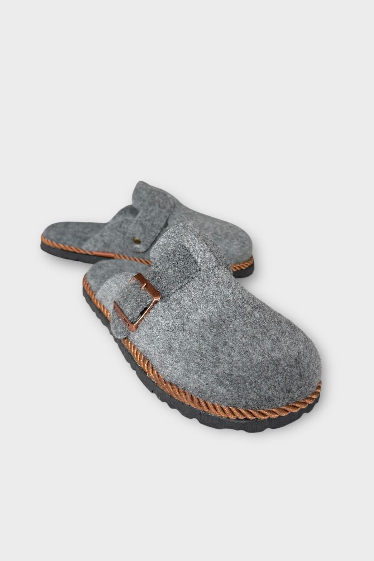 Tokalı Keçe Kumaşlı Ev Terliği GRİ - Görsel 6