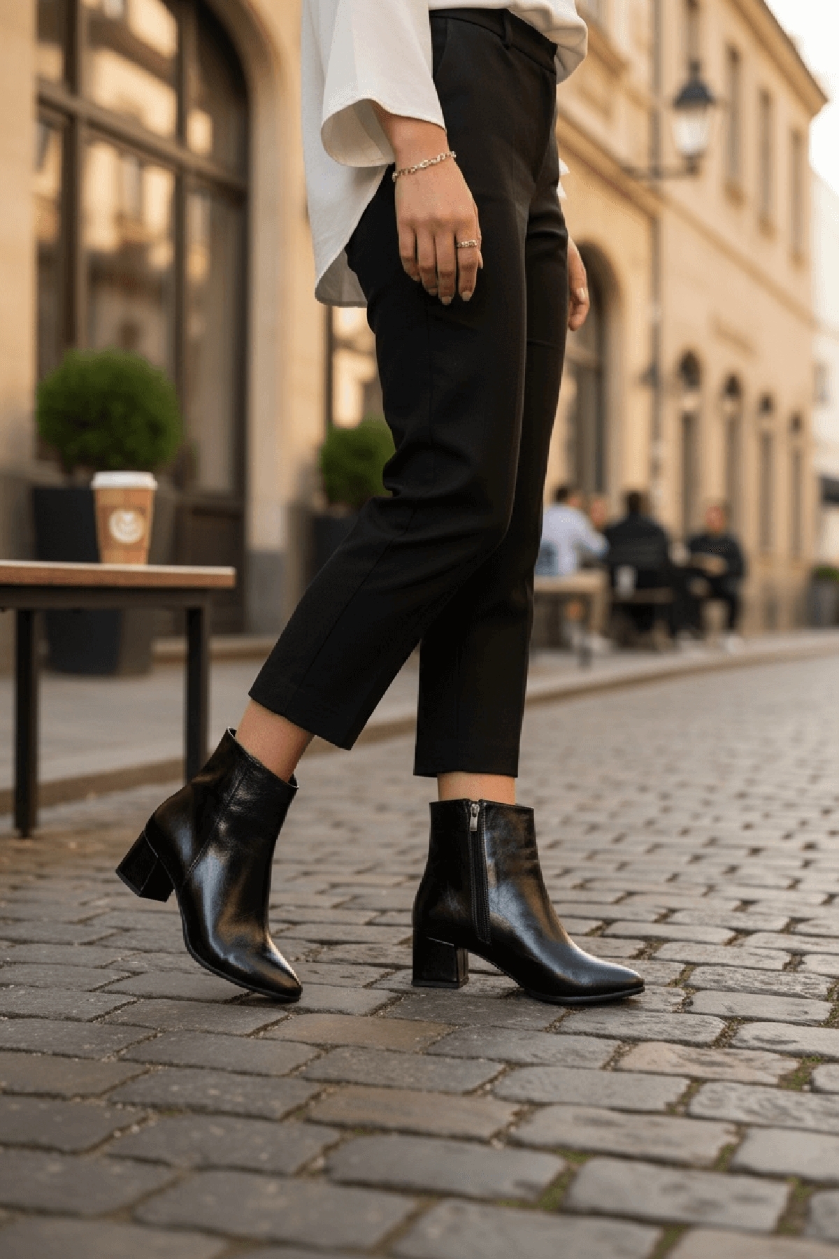 Fiamma Siyah Kırışık Rugan ( 5 Cm Topuklu ) Günlük Kullanım Kadın Botu - Görsel 2