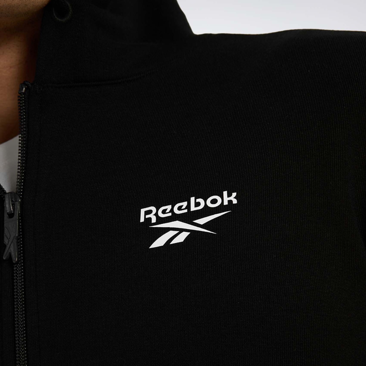 Reebok RI Left Chest Logo Siyah Erkek Sweatshirt