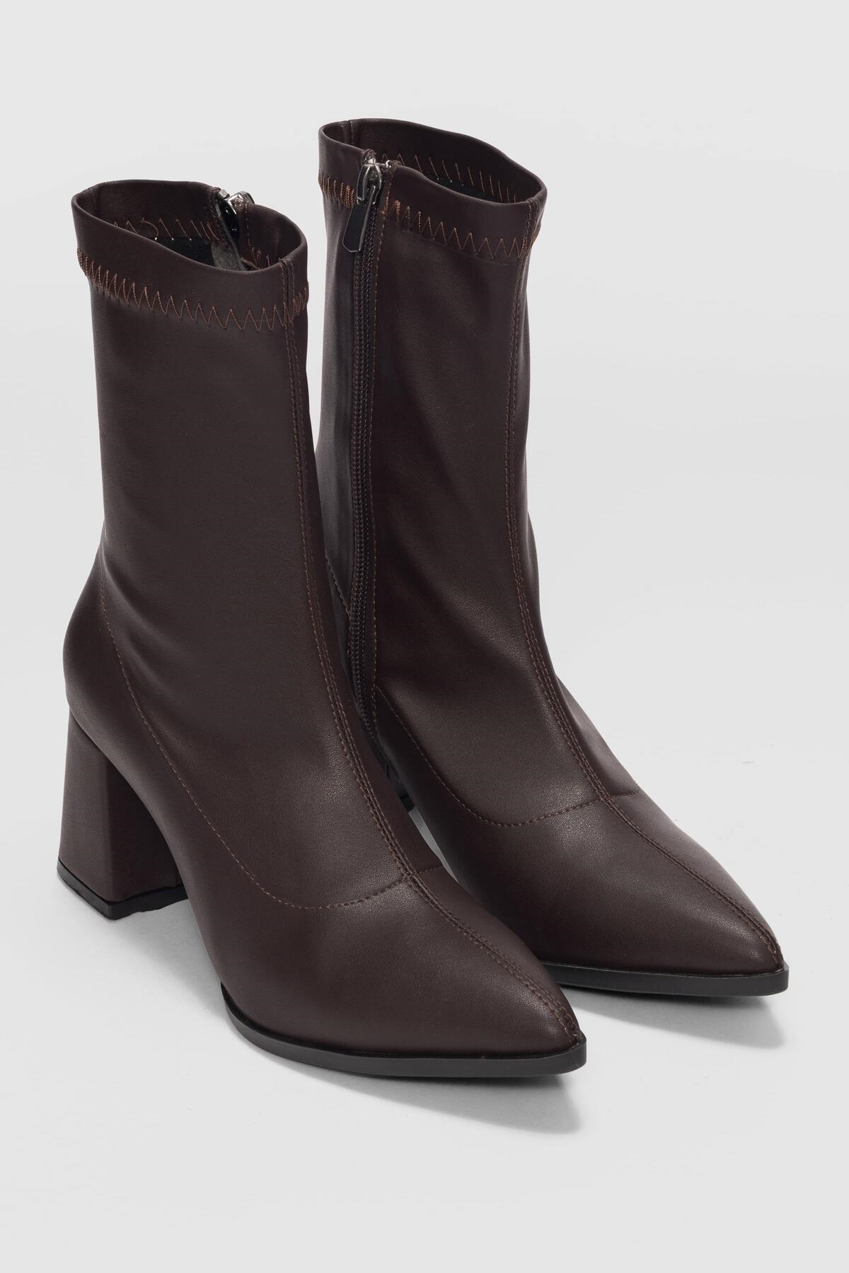 Kısa Topuklu Sivri Burun Streç Kadın Bot-2041783-z - Görsel 5