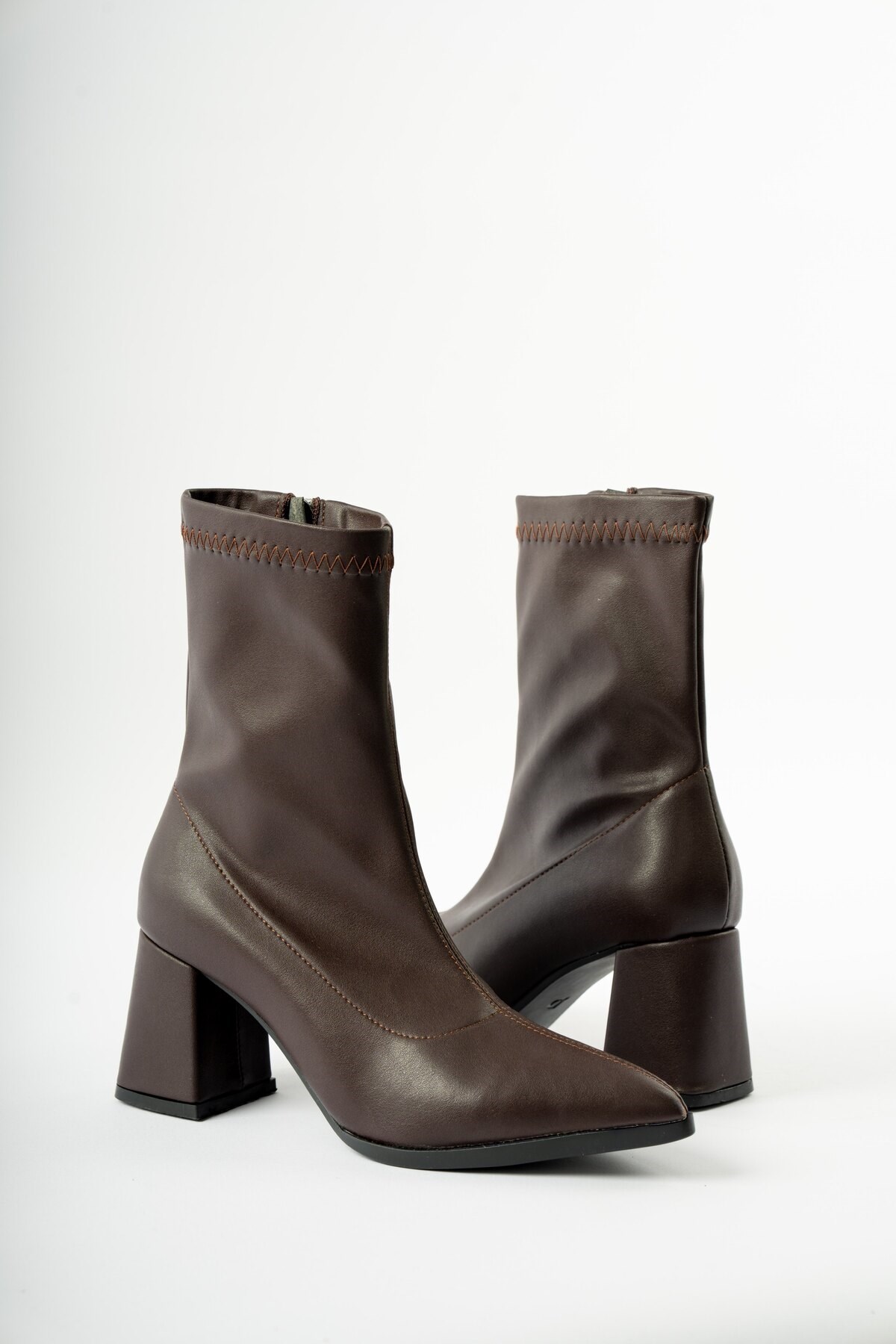 Kısa Topuklu Sivri Burun Streç Kadın Bot-2041783-z - Görsel 6